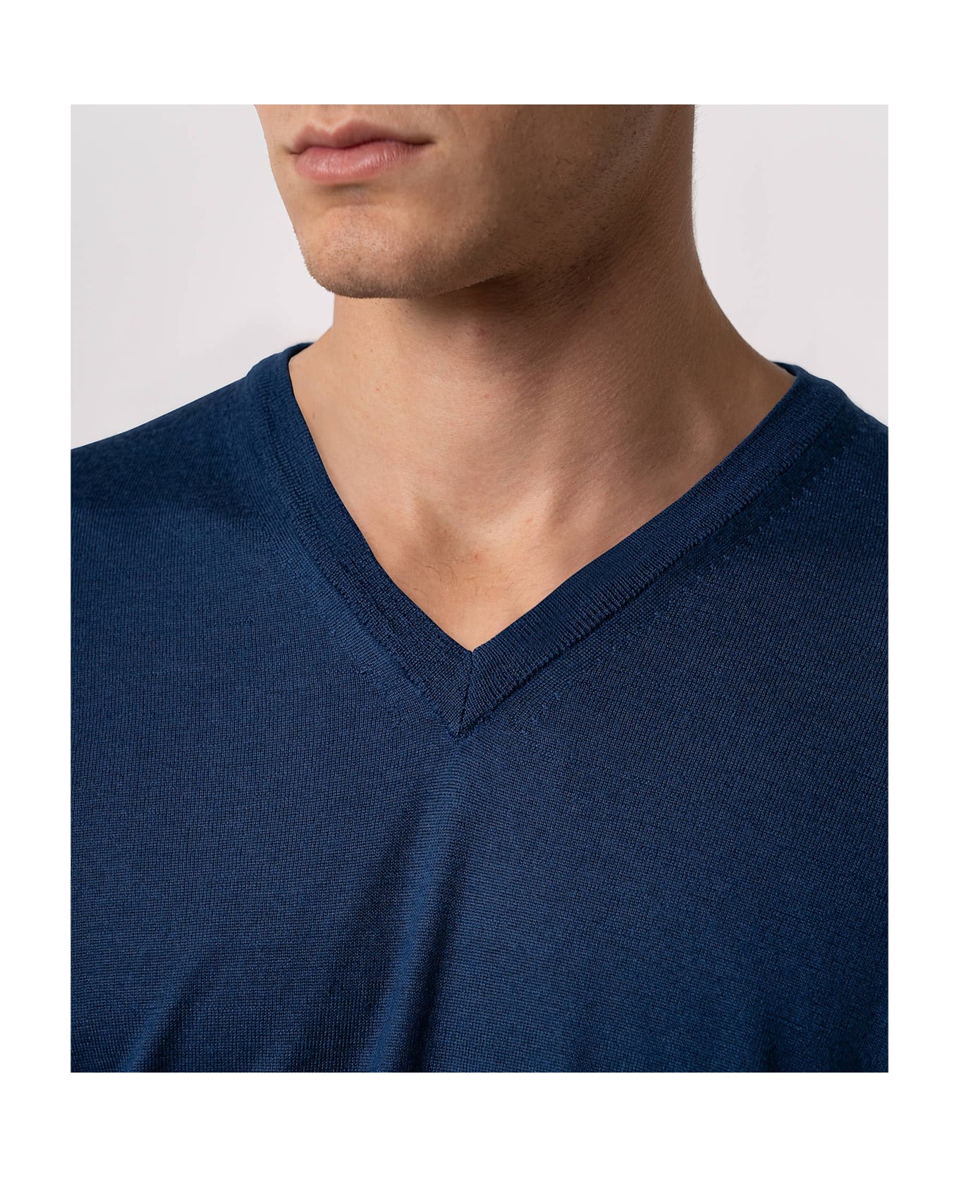 Larusmiani V-neck Sweater Pullman Sweater - Blue