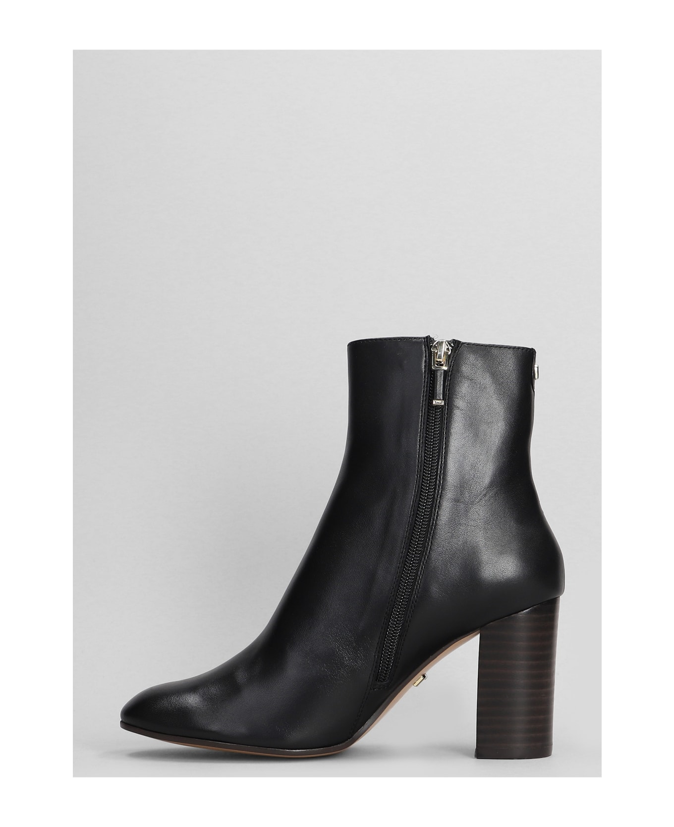 Lola Cruz Manon High Heels Ankle Boots In Black Leather - black