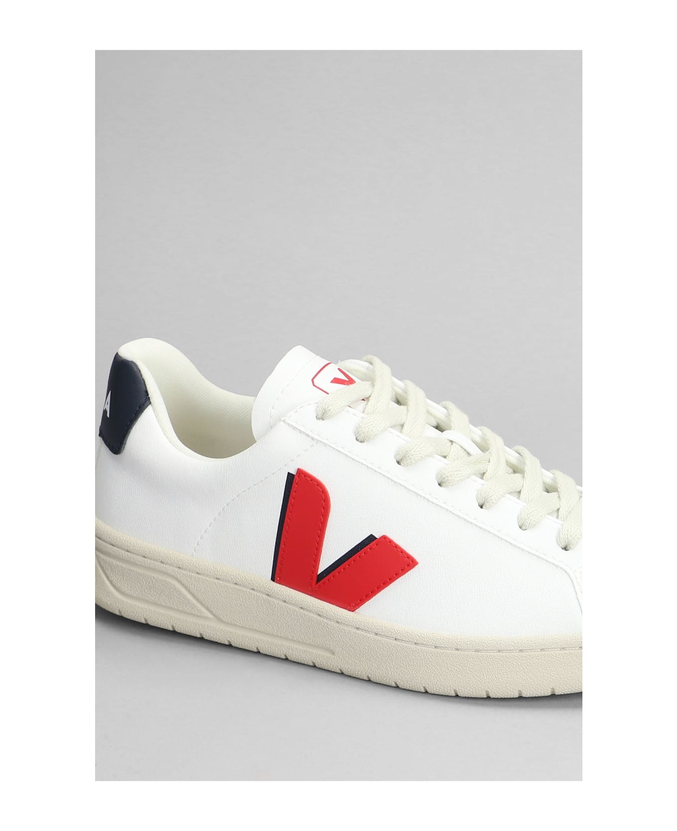 Veja Urca Sneakers In White Leather - white