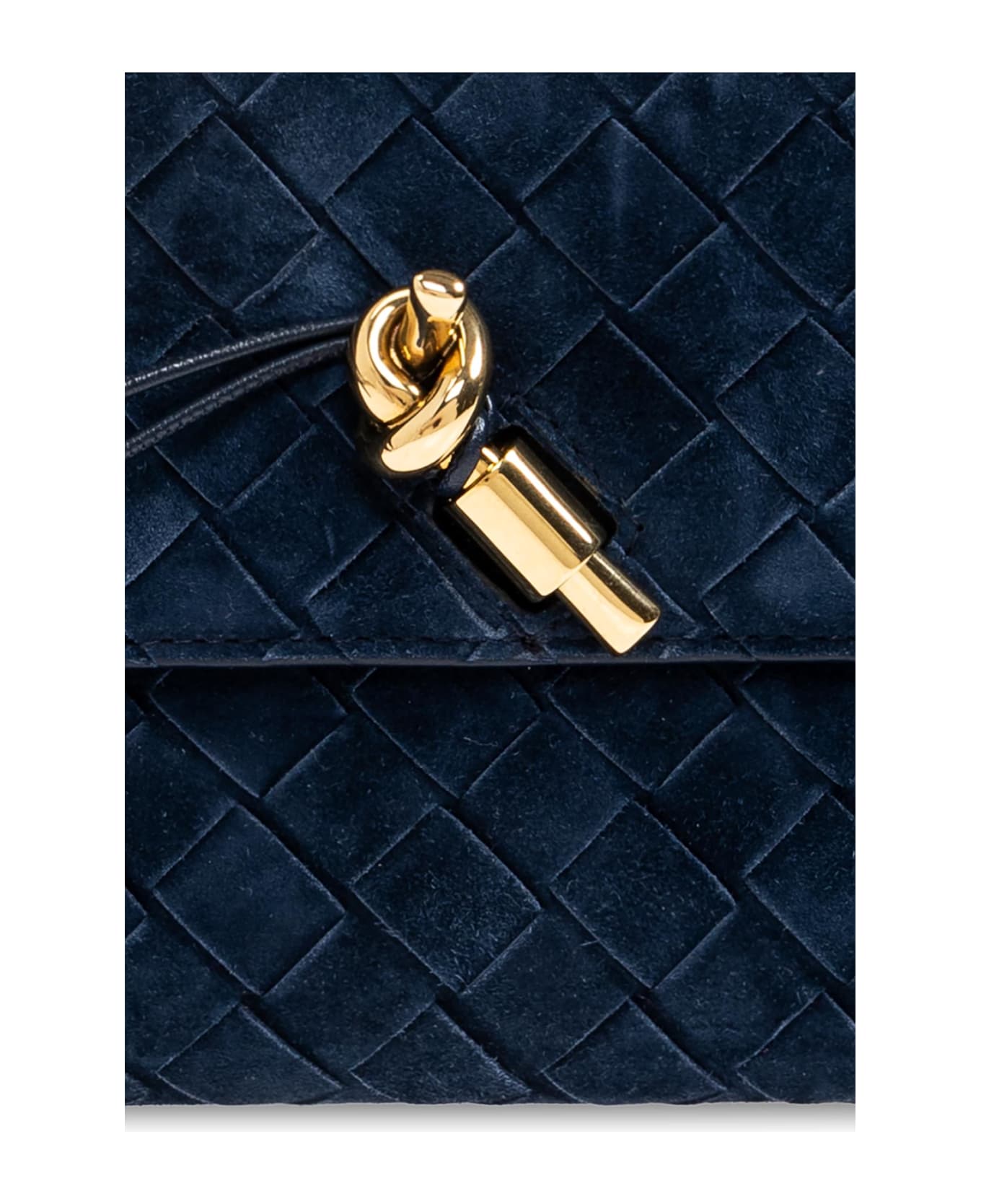 Bottega Veneta Andiamo Small Clutch - NEPTUNE-MUSE
BRASS