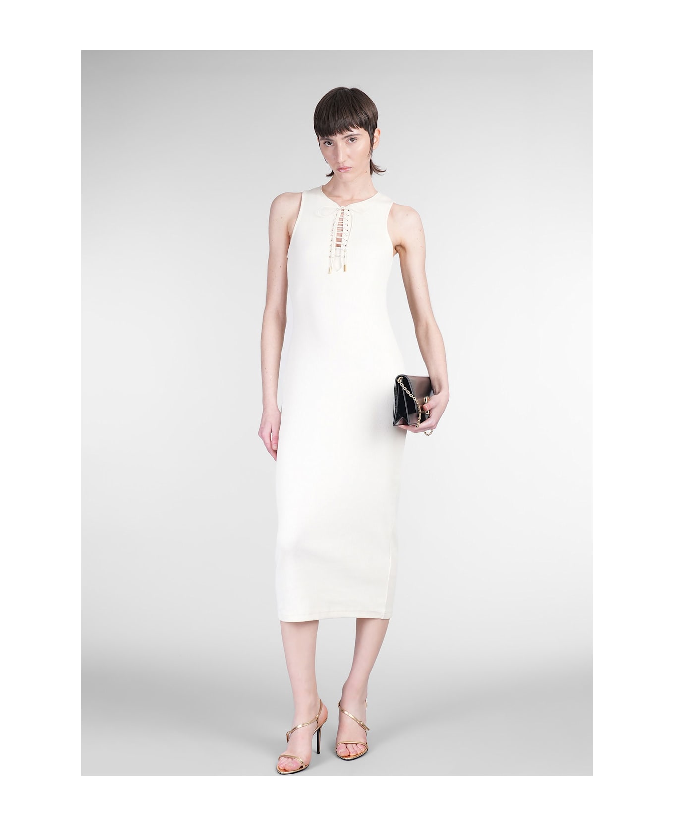 In Beige Cotton - Thumbnail 3