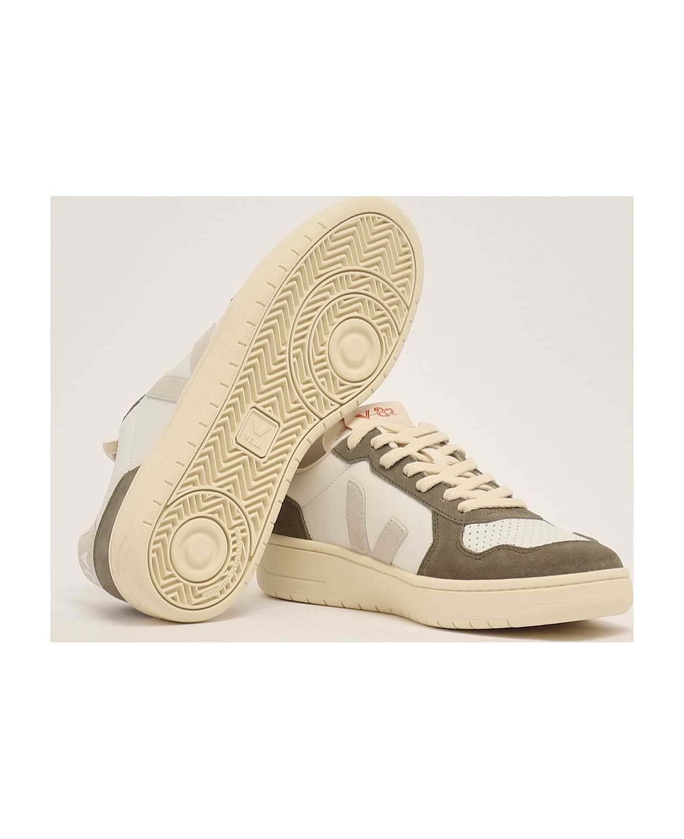 Veja V-82 In Pelle O.t. Sneaker - BIANCO-KAKI