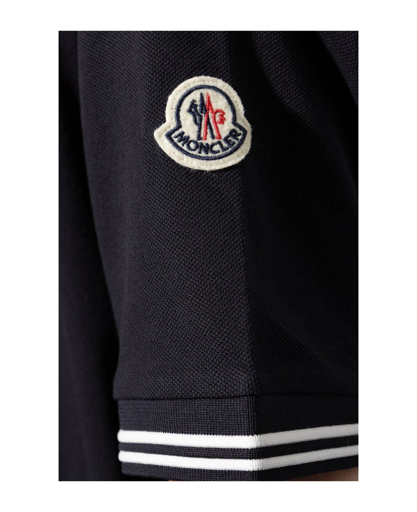 Moncler Logo Patch Short-sleeved Polo Shirt - Blue