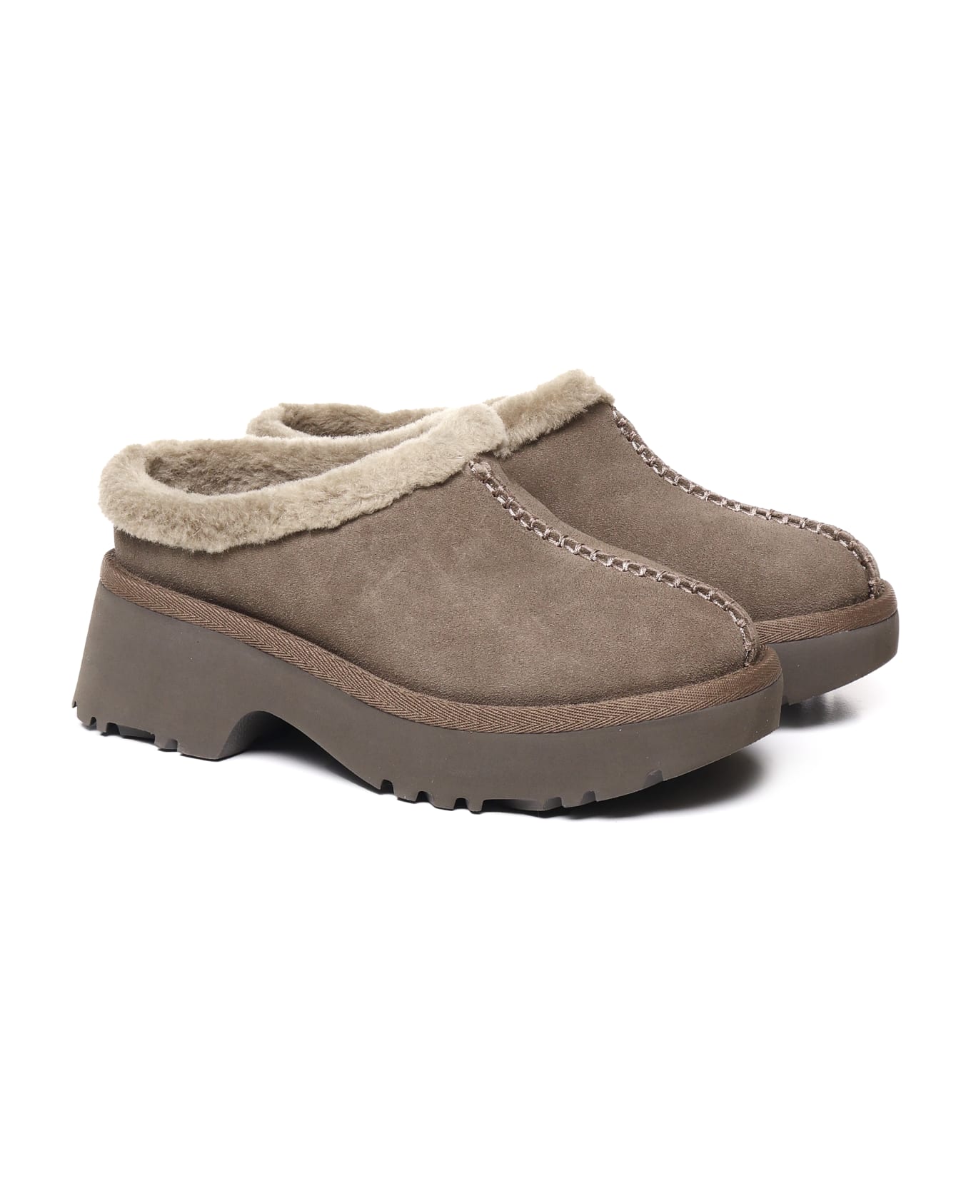 UGG Cozy Clogs In Sheepskin - Hck Hickory