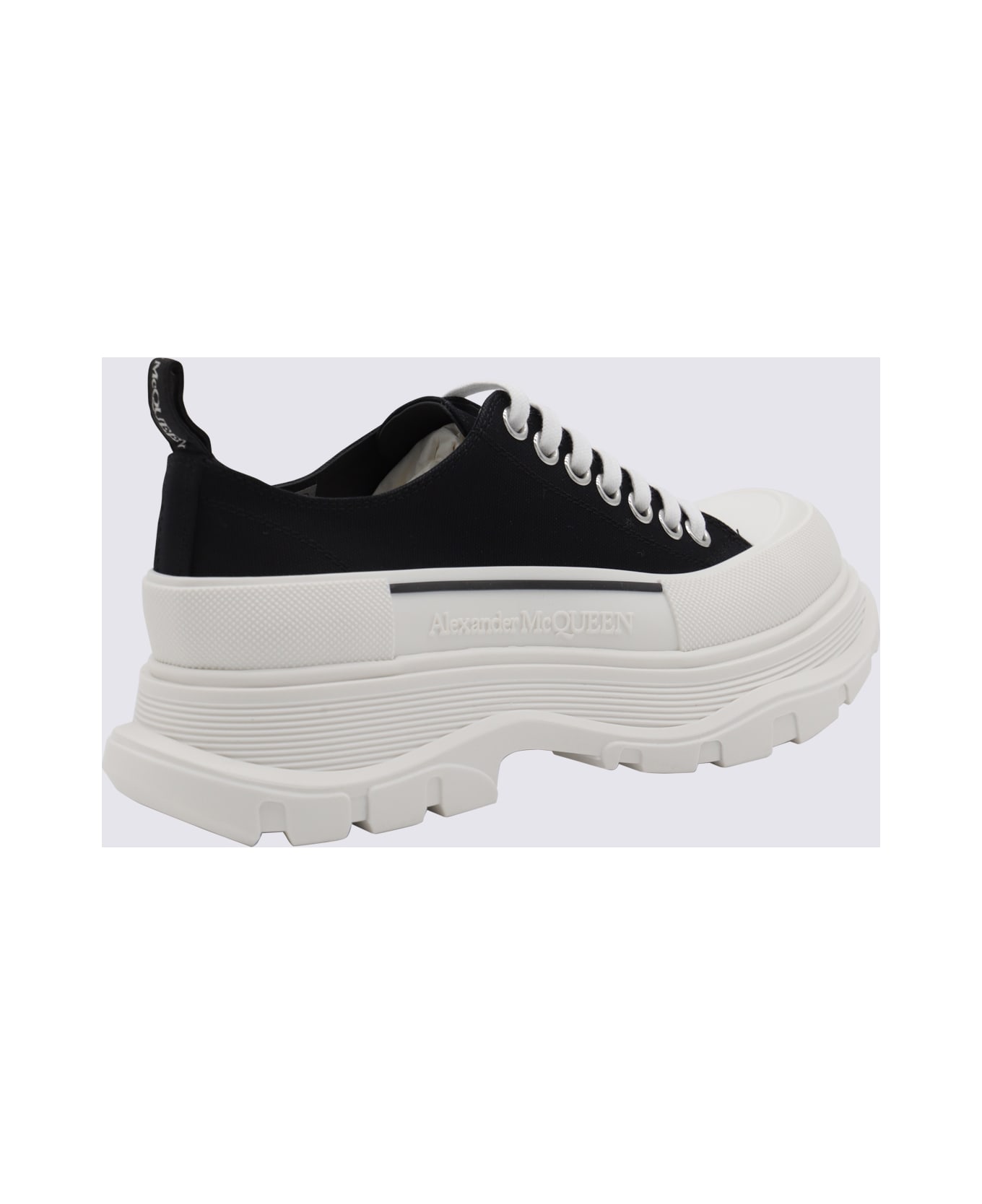 Alexander McQueen White And Black Tread Low Sneakers - Black