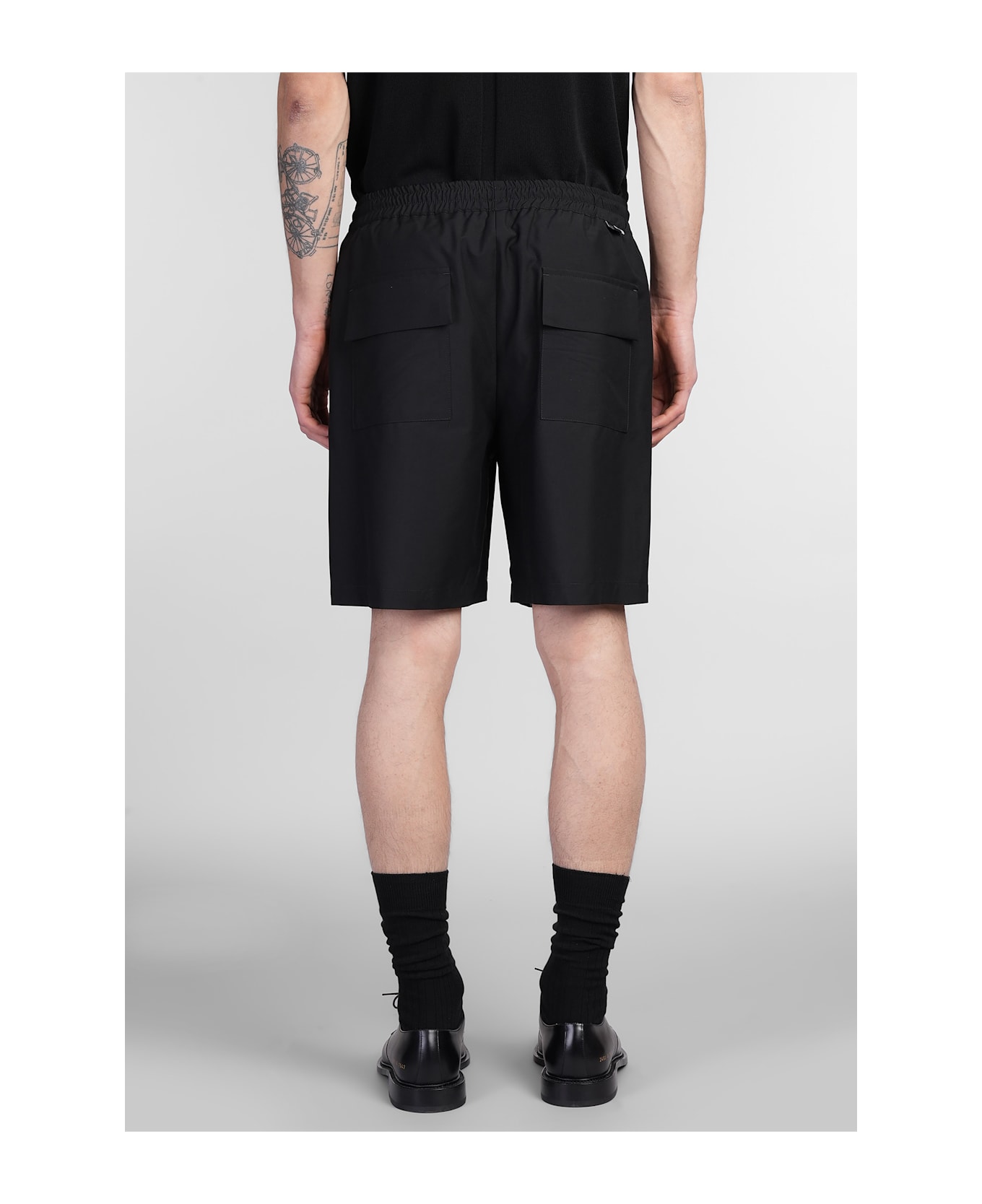 Low Brand Georgette Shorts In Black Wool - black