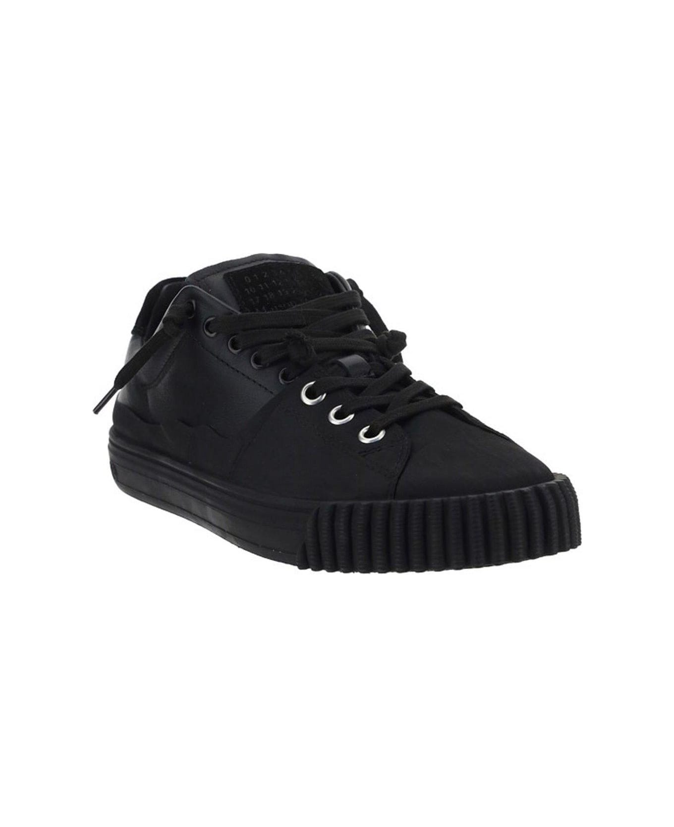 Maison Margiela Round Toe Lace-up Sneakers - Non definito