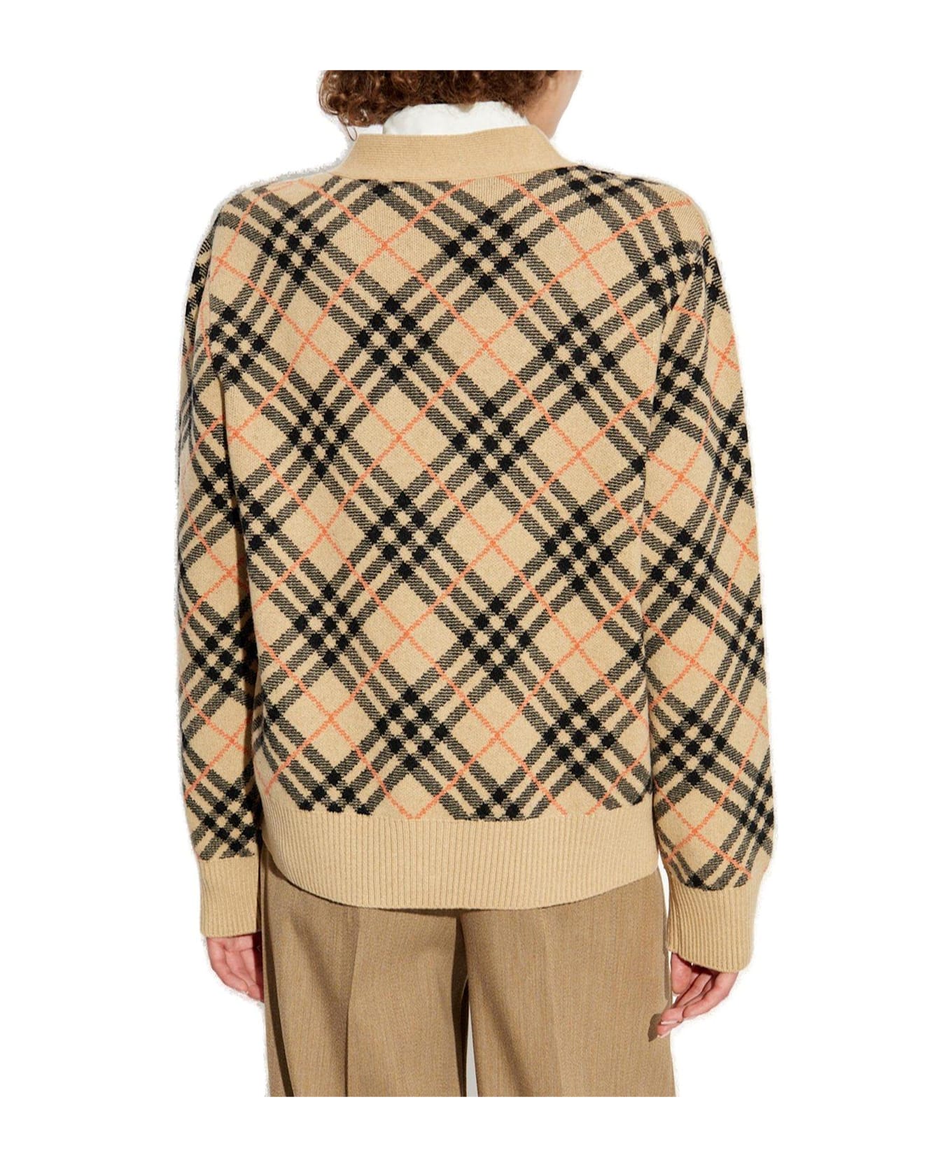 Burberry Checked V-neck Buttoned Cardigan - SAND IP CHECK