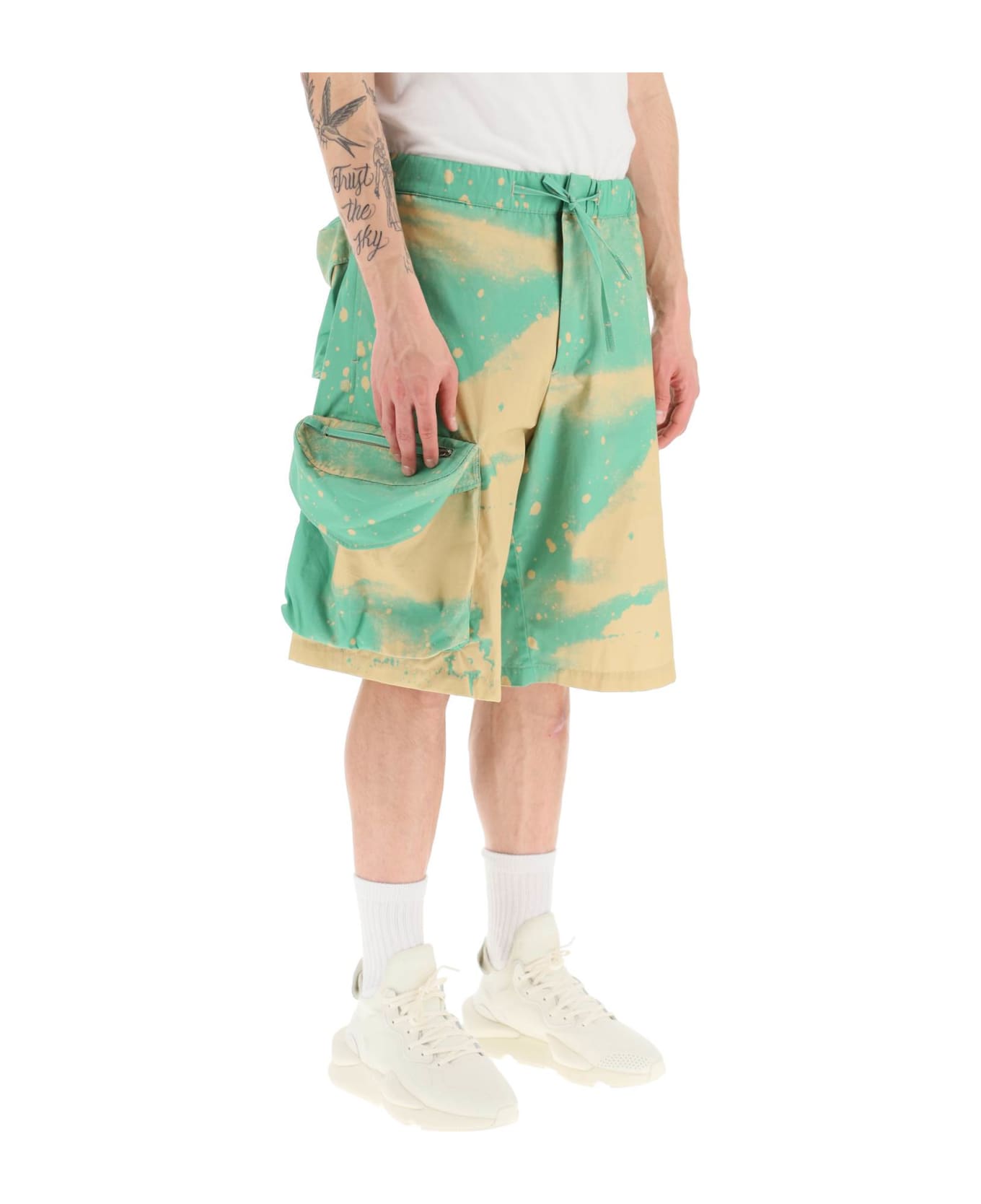 OAMC Smudge Oversized Shorts With Maxi Pockets - GREEN (Green)