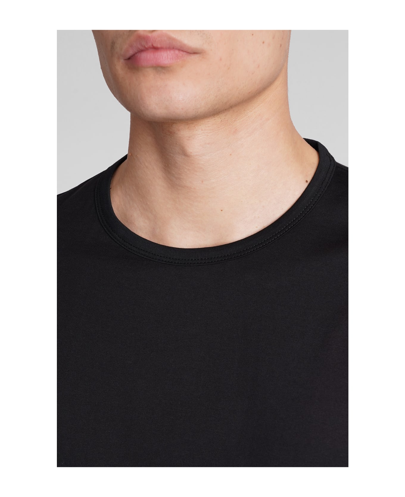 Theory T-shirt In Black Cotton - black