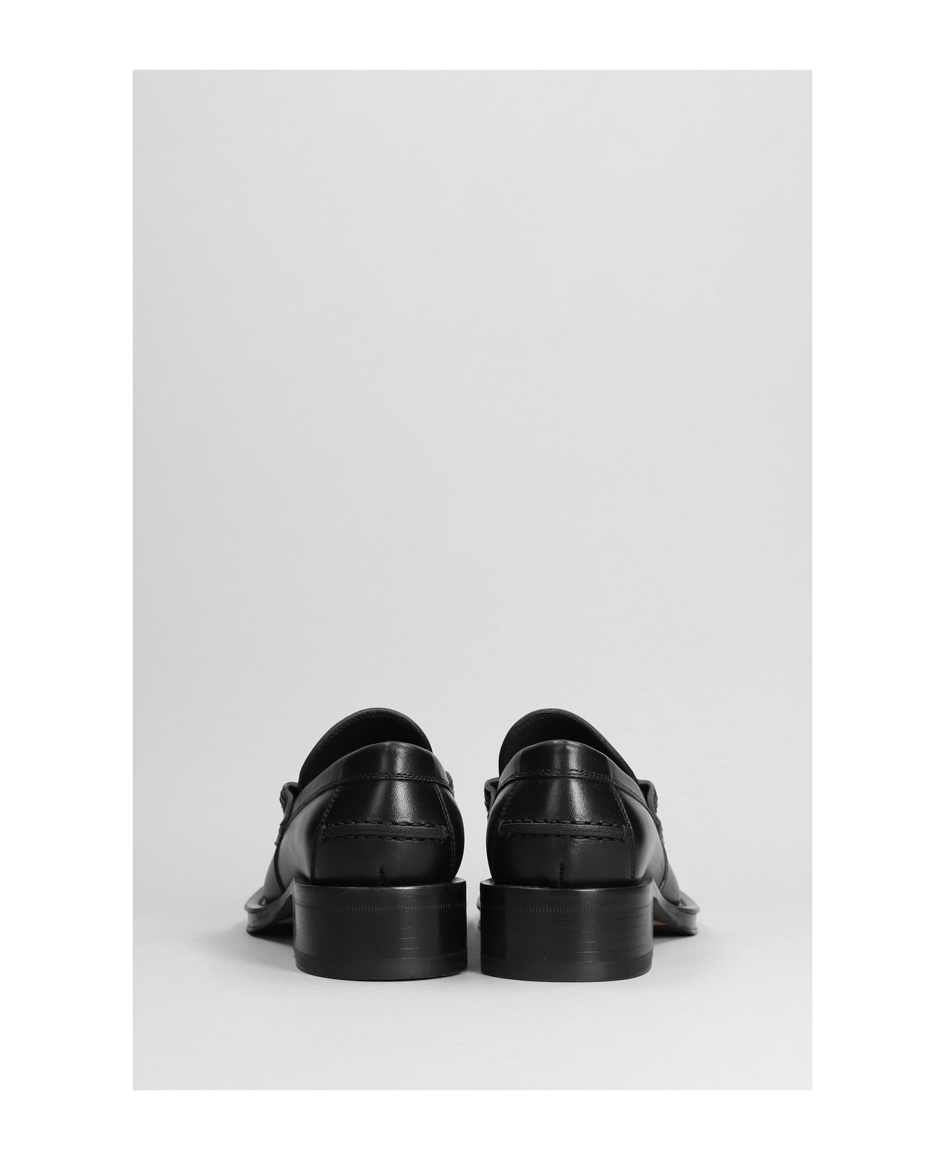 Lanvin Loafers In Black Leather - Black フラットシューズ