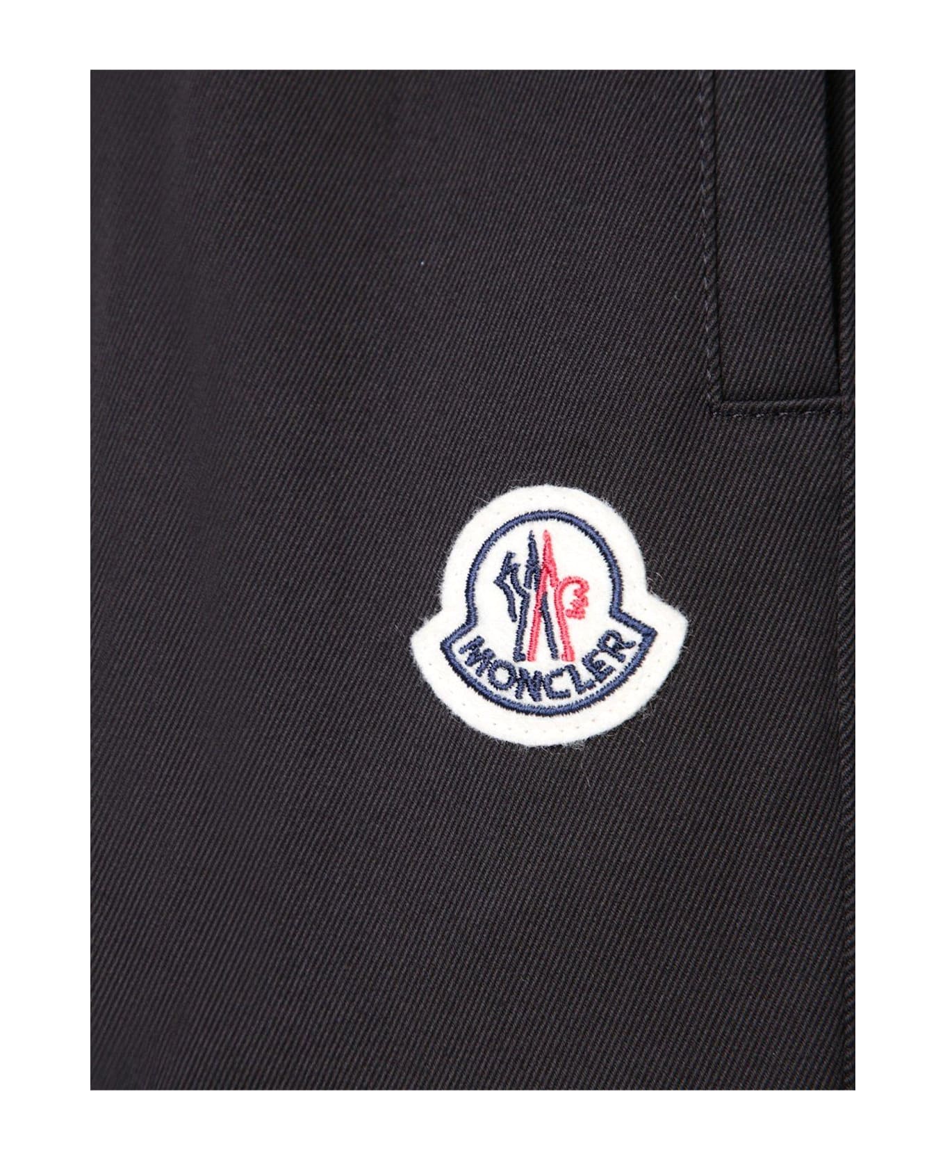 Moncler Logo Embroidered Straight Leg Trousers ボトムス