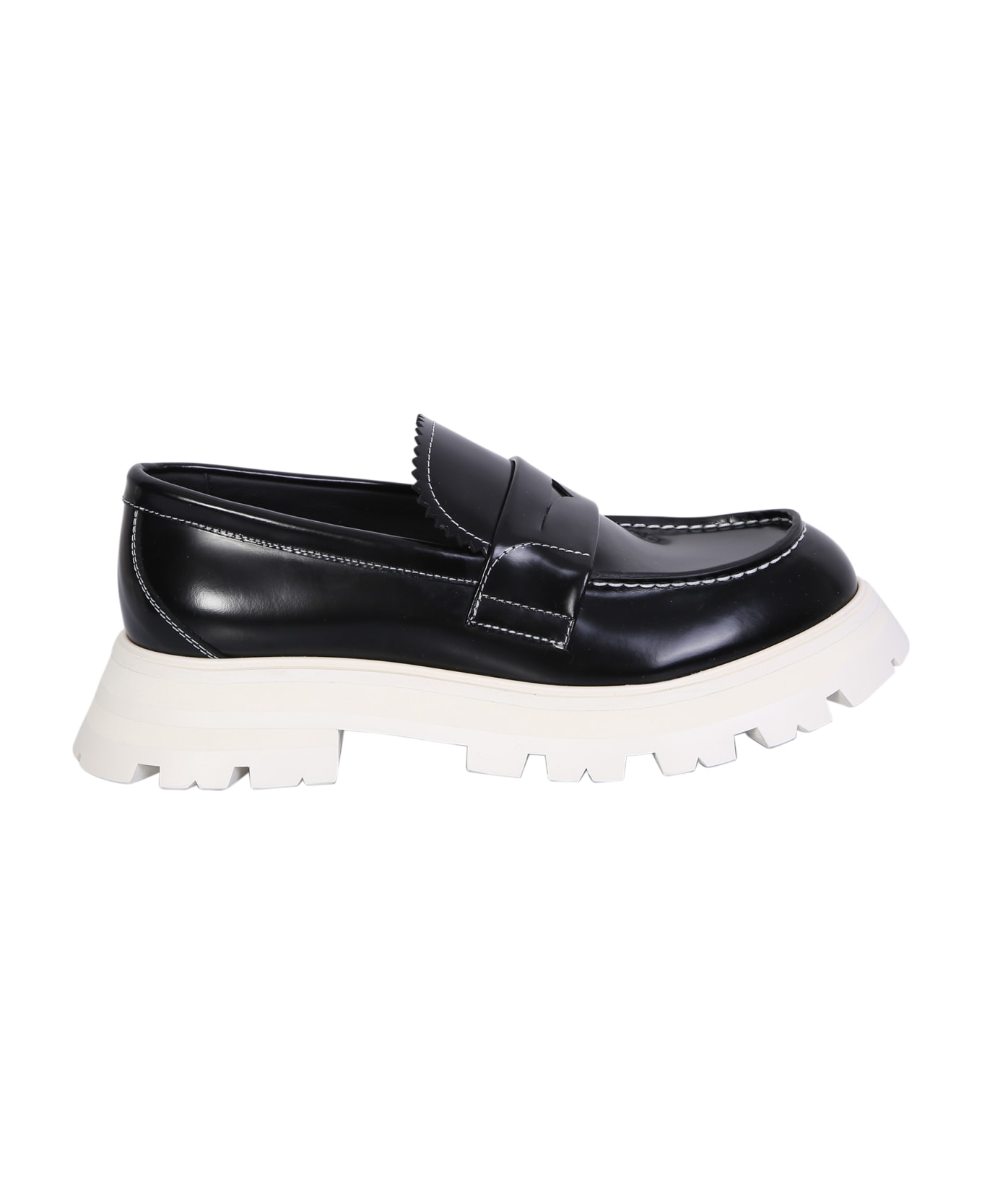Alexander McQueen Black Leather Loafer - Black フラットシューズ