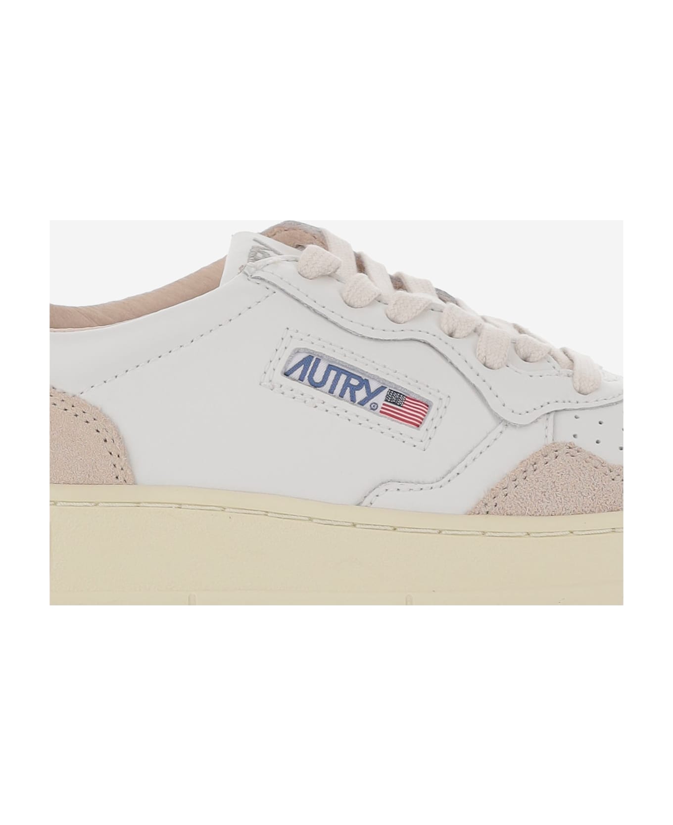 Autry Medalist Low Sneaker - Red