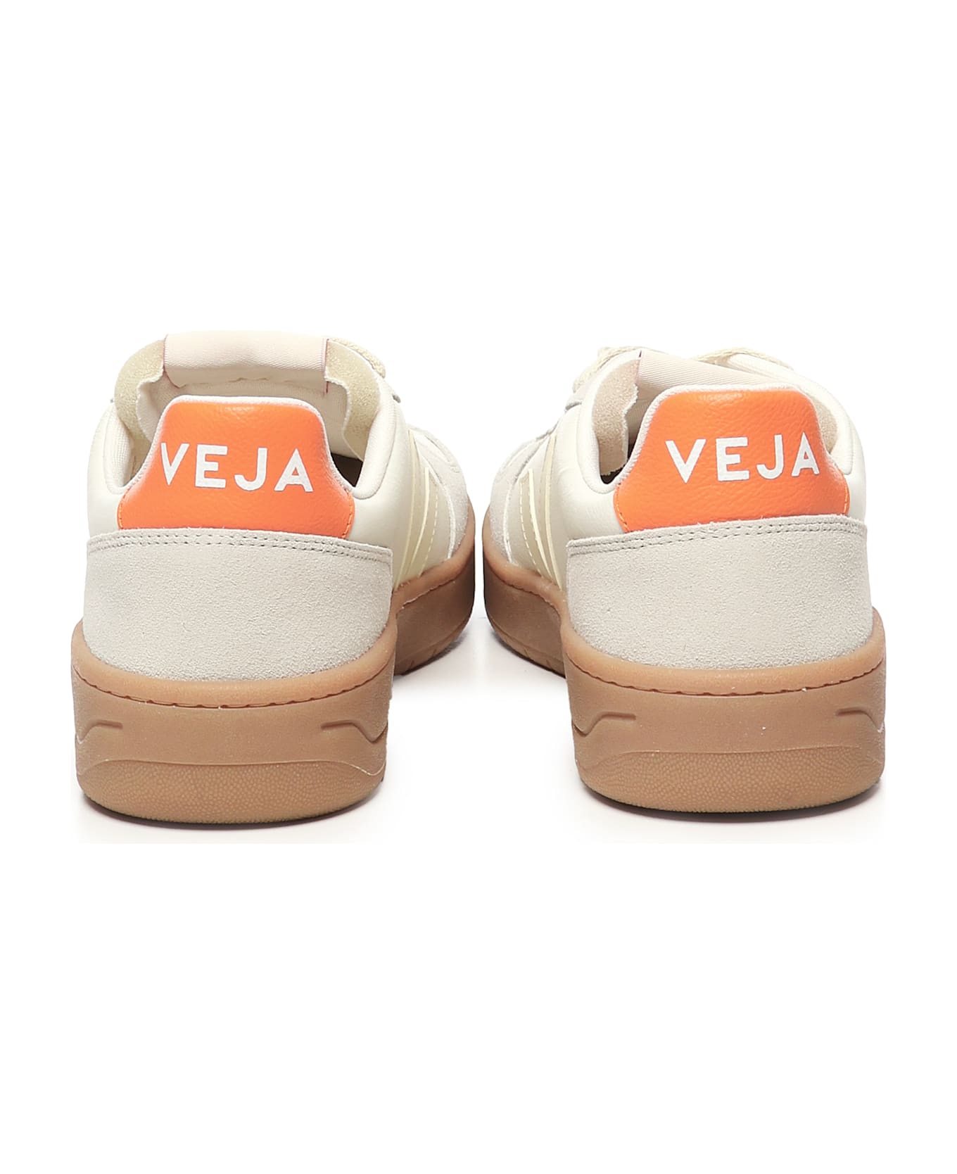 Veja V-82 Sneakers - Off White/ ALMOND