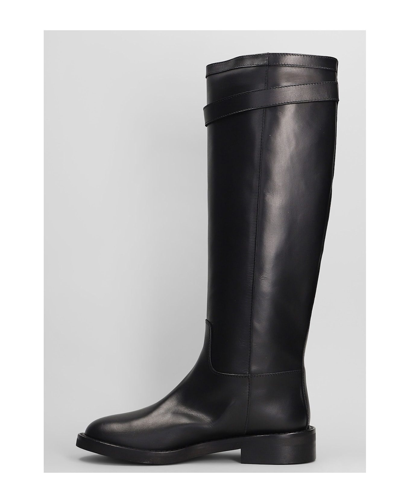 Via Roma 15 Low Heels Boots In Black Leather - black