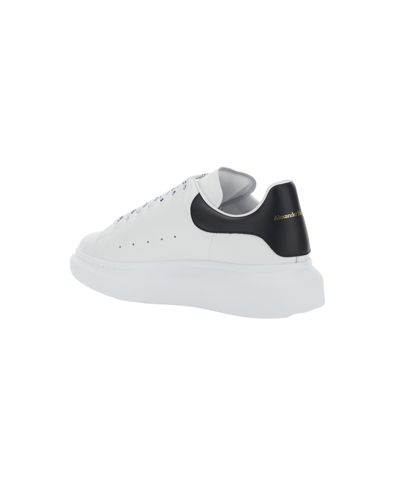 Alexander McQueen Black And White Low Top Sneakers With Logo Lettering On Tongue And Contrasting Heel In Leather Man - White/black