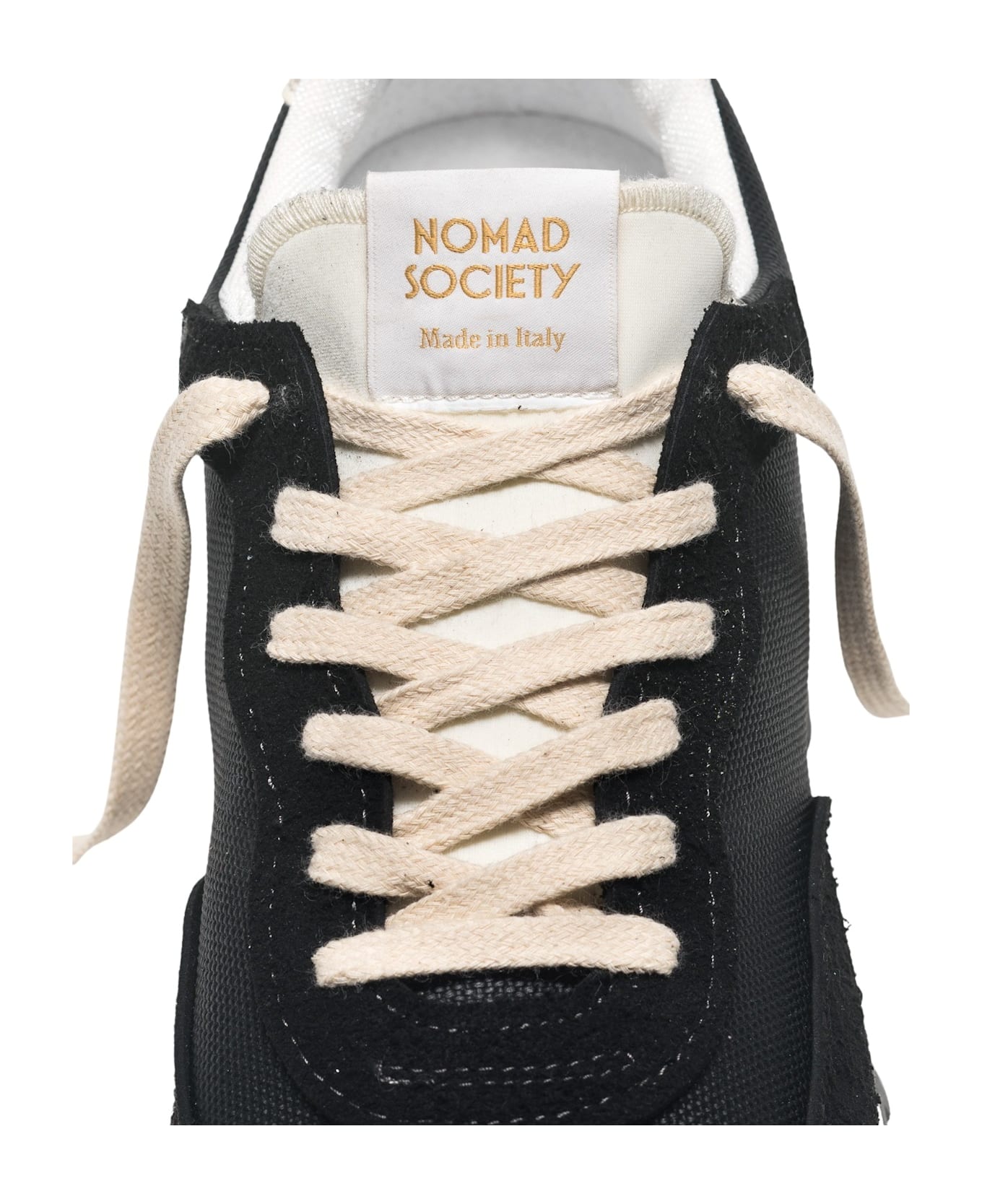 Nomad Veloce - Black Ivory