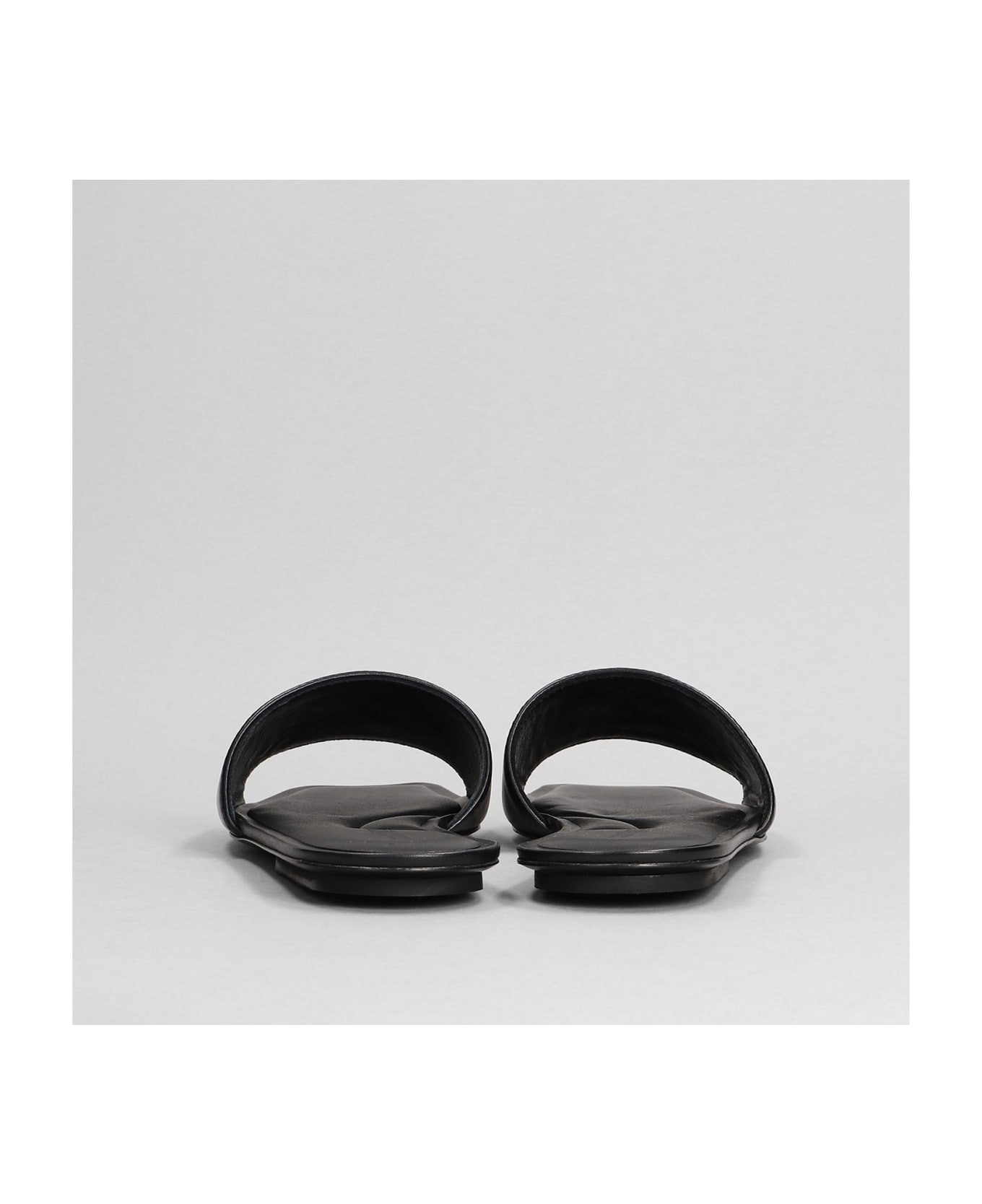 Courrèges Flats In Black Leather - Black サンダル