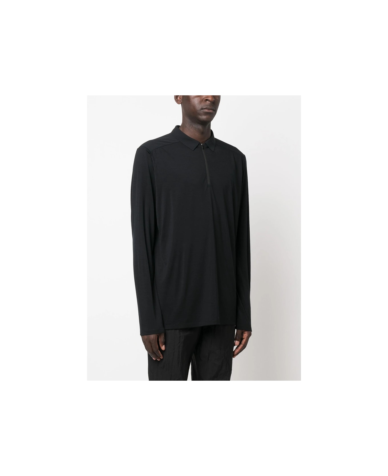 Arc
teryx Veilance Sweater - BLACK