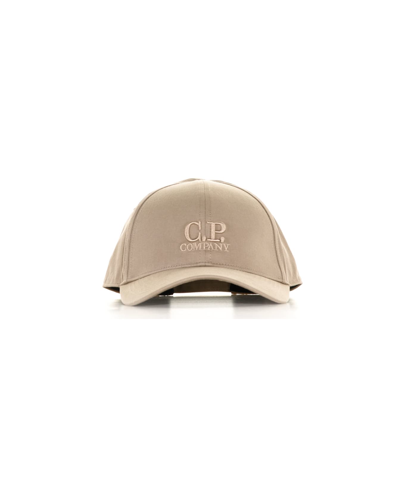 C.P. Company Cap With Embroidered Logo - SABBIA