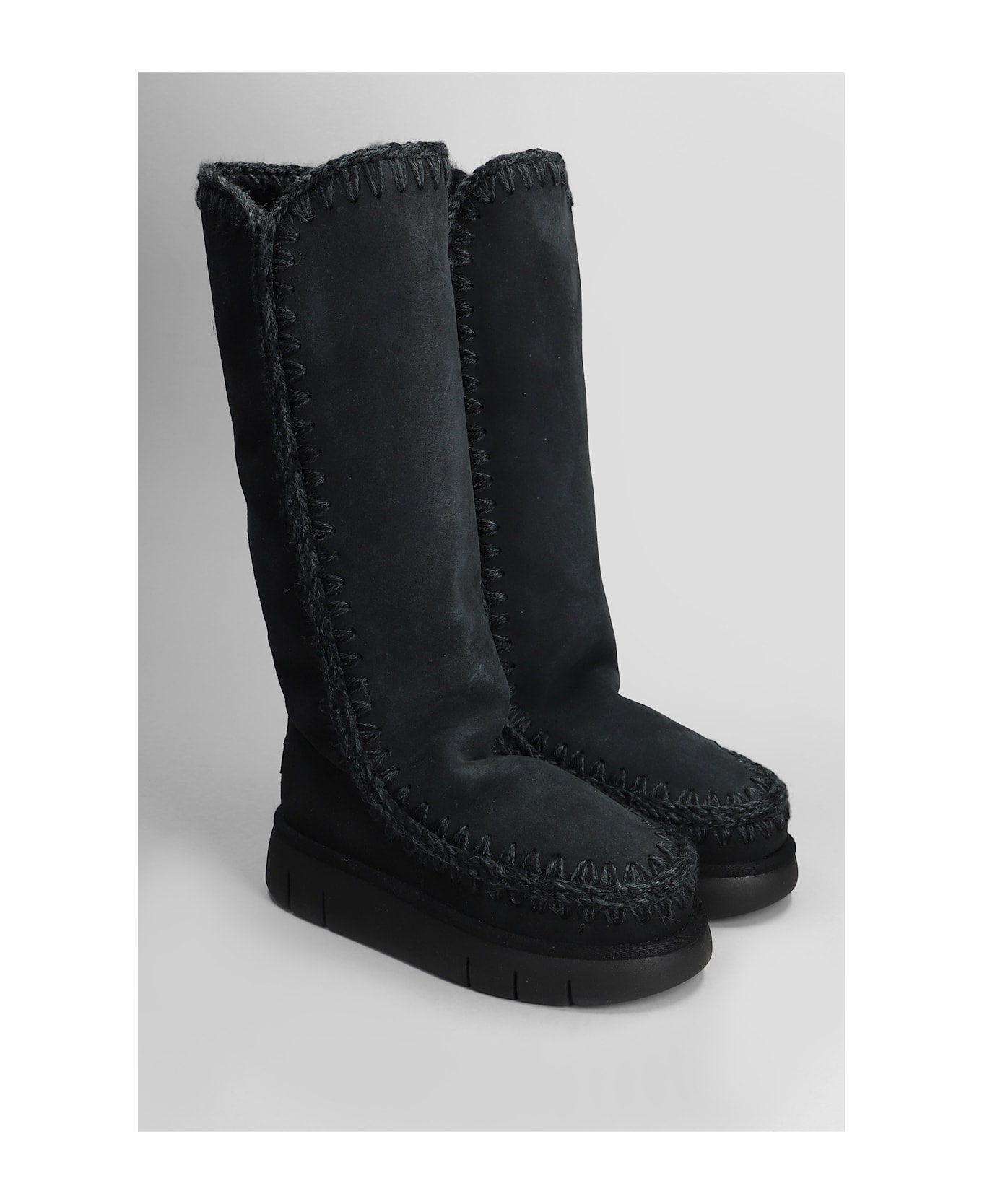 Mou Eskimo Bounce 40 Low Heels Boots In Black Suede - black