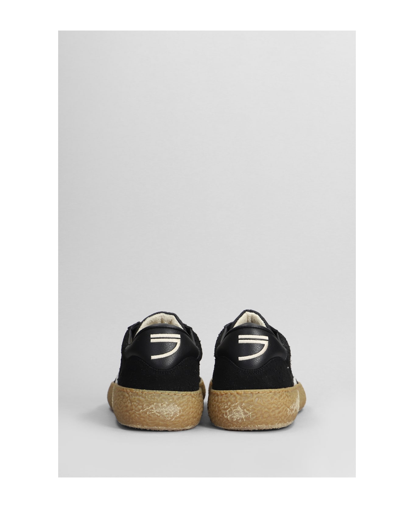 Puraai Sneakers In Black Suede - black