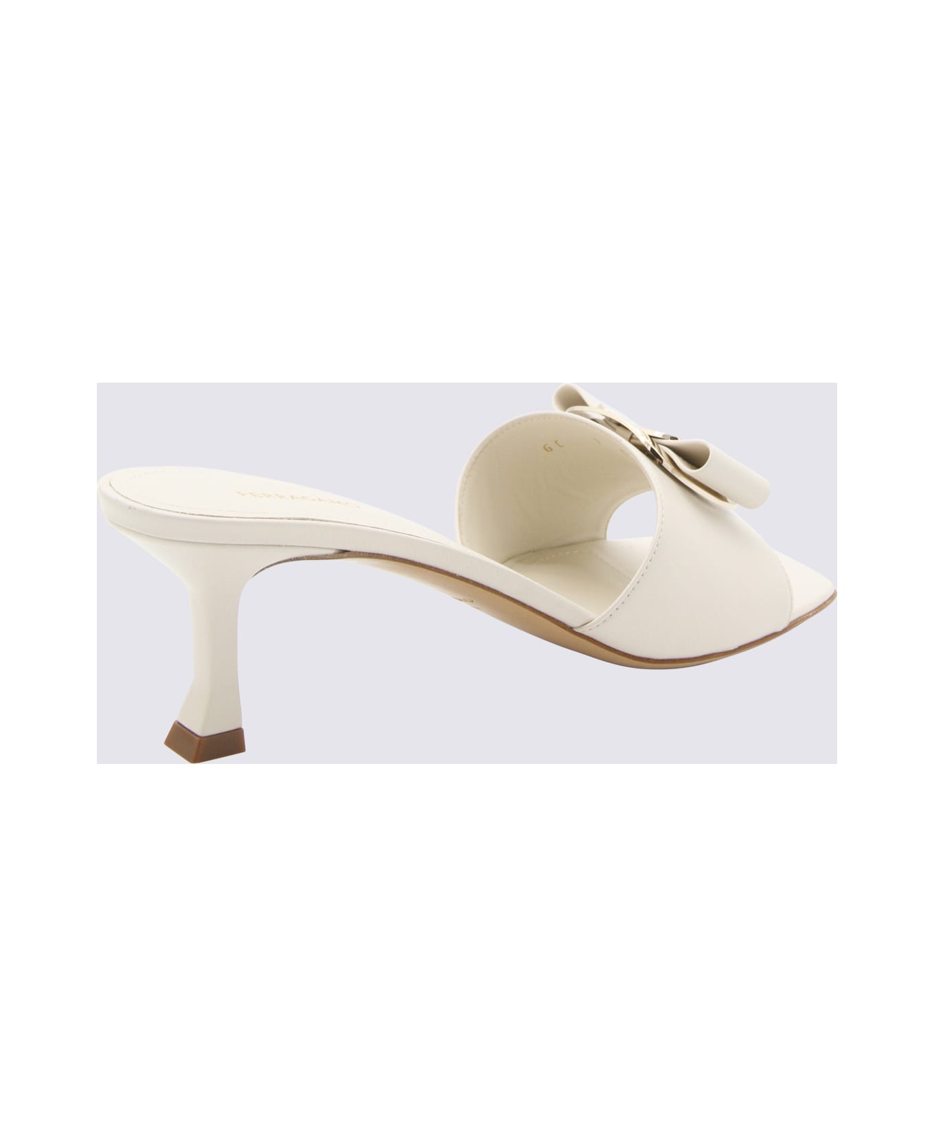 Ferragamo Cream Leather Sandals - MASCARPONE