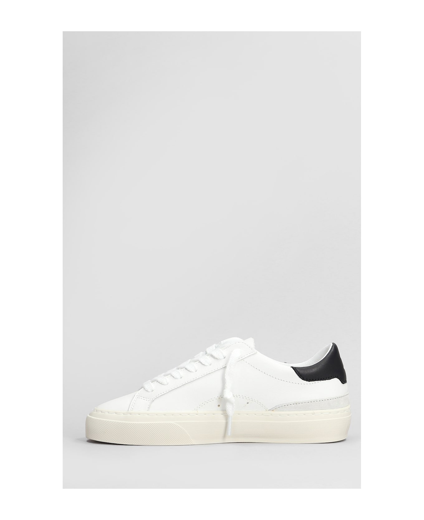 D.A.T.E. Sonica Sneakers In White Leather - white