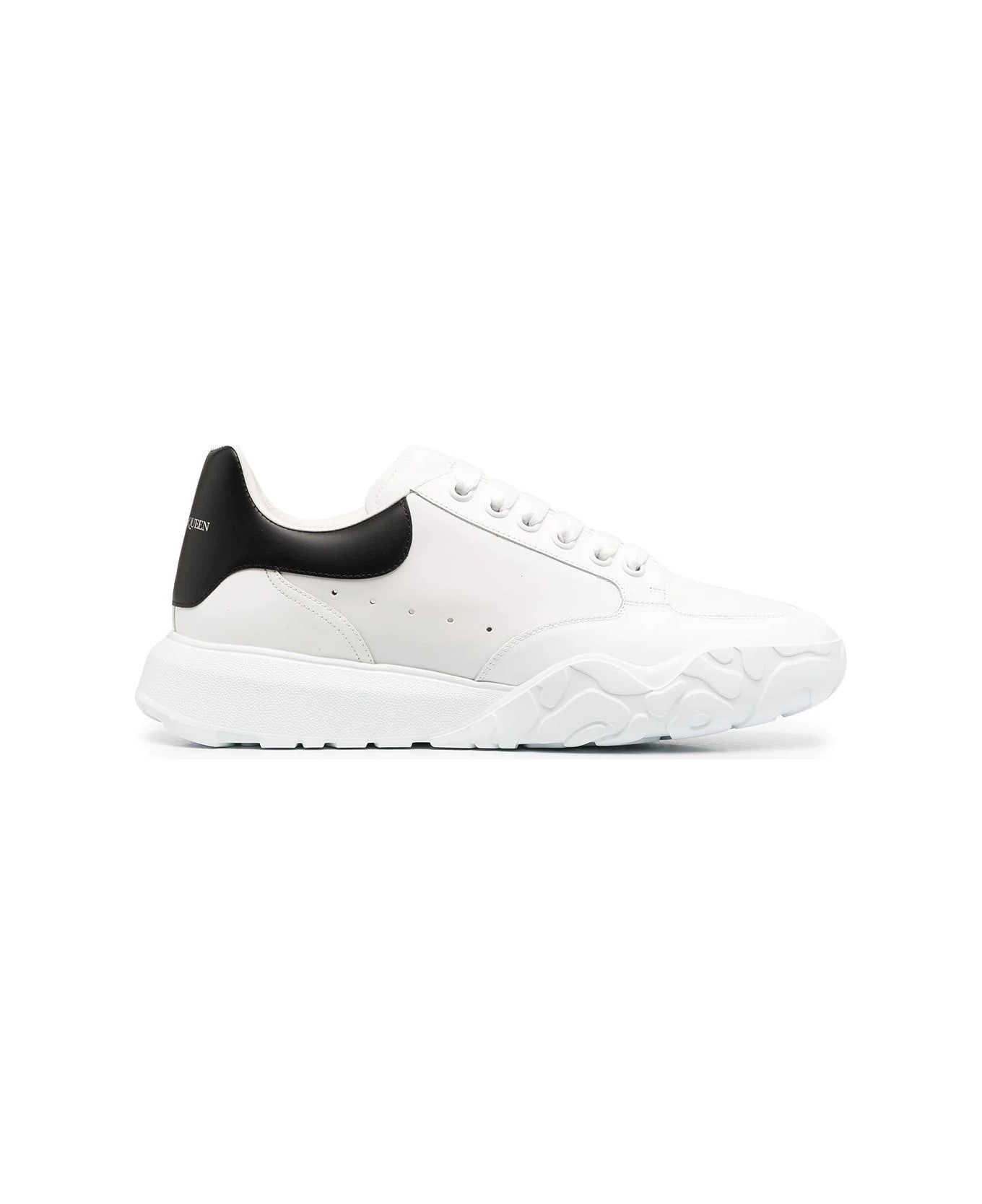 Alexander McQueen Trainer Court Oversize Sneakers In White And Black - White