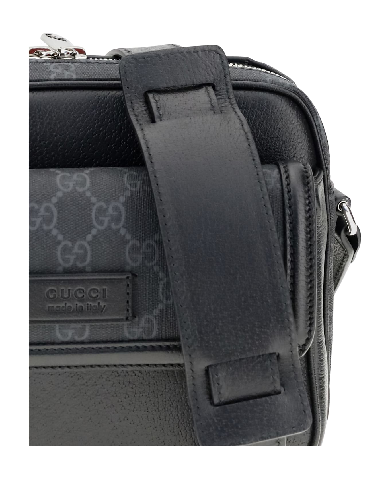 Gucci Gg Supreme Shoulder Bag