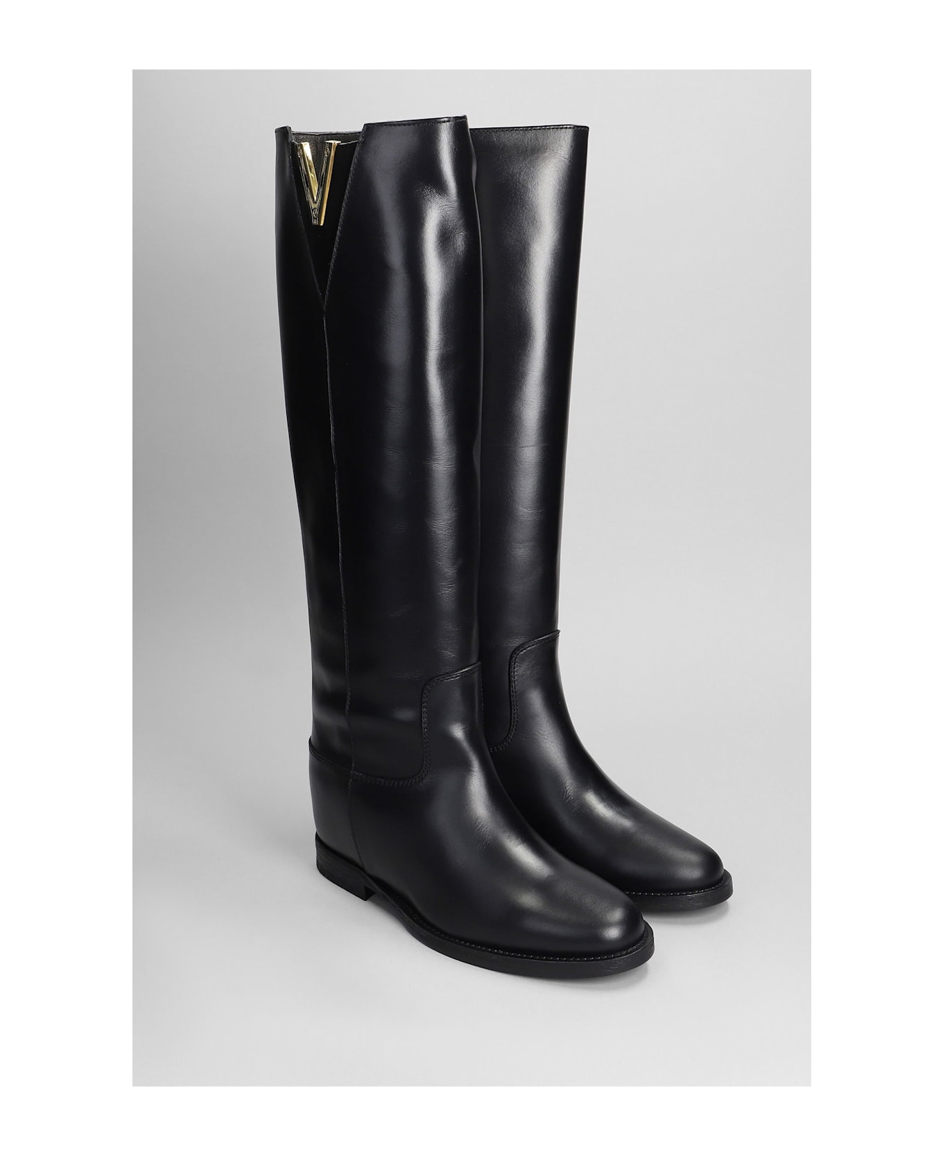 Via Roma 15 In Black Leather - black