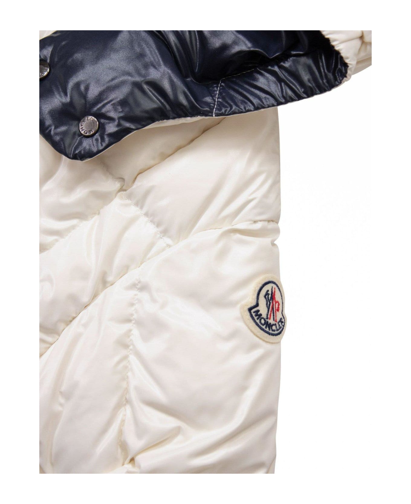 Moncler Parana Buttoned Long-sleeved Jacket