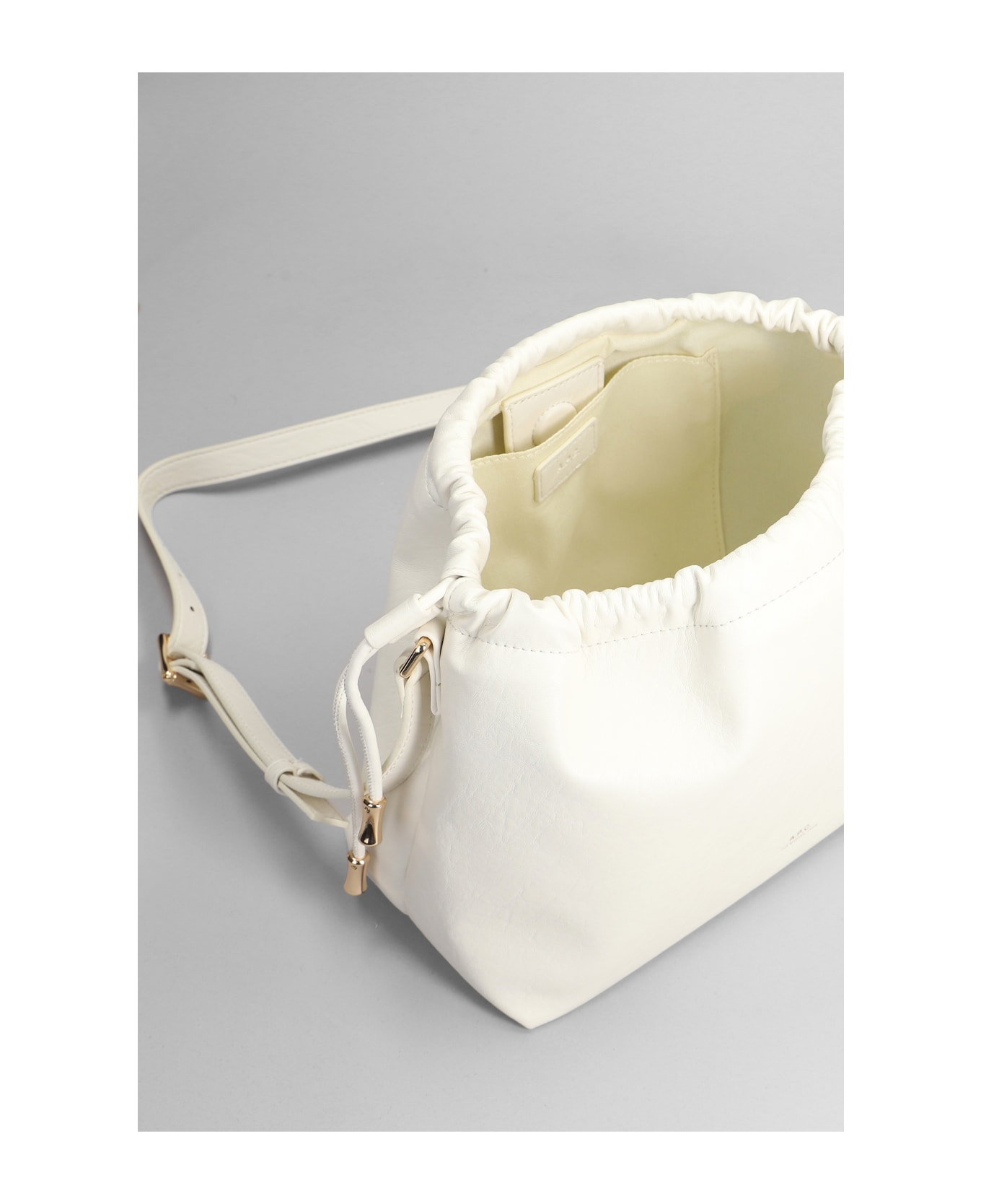A.P.C. Ninon Bag - white