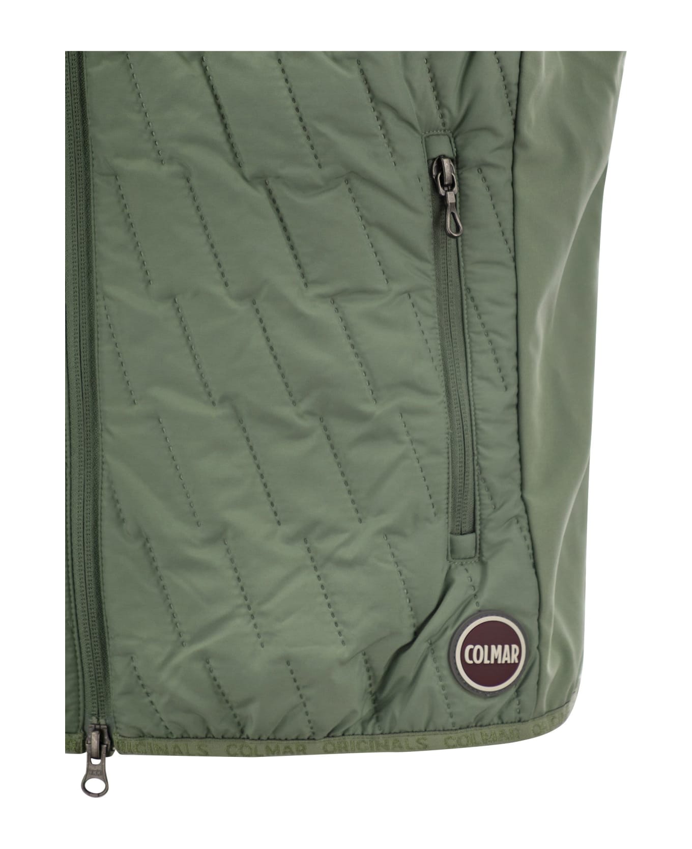 Colmar Quilted Waistcoat With Softshell Inserts - Green ベスト