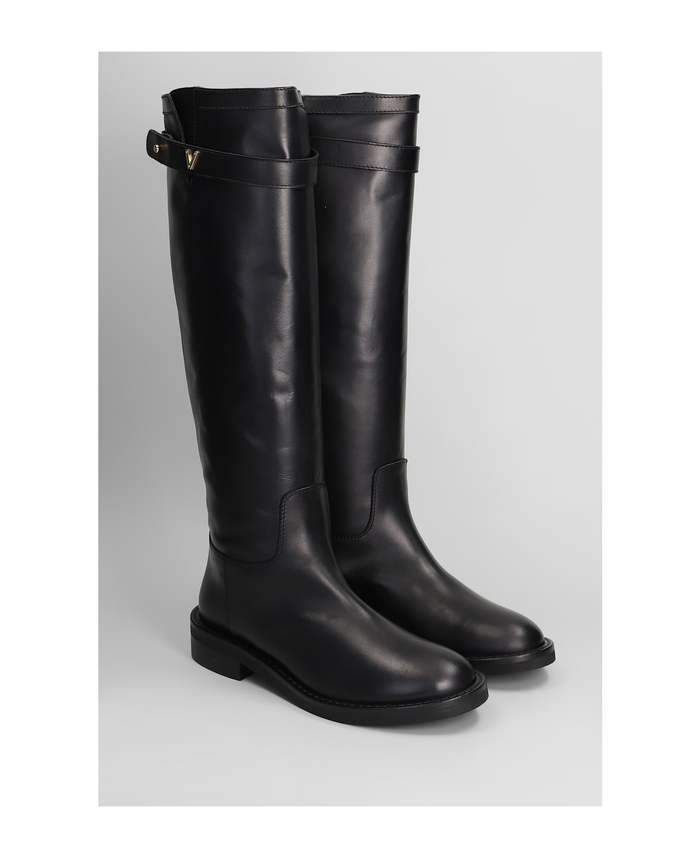 Via Roma 15 Low Heels Boots In Black Leather - black