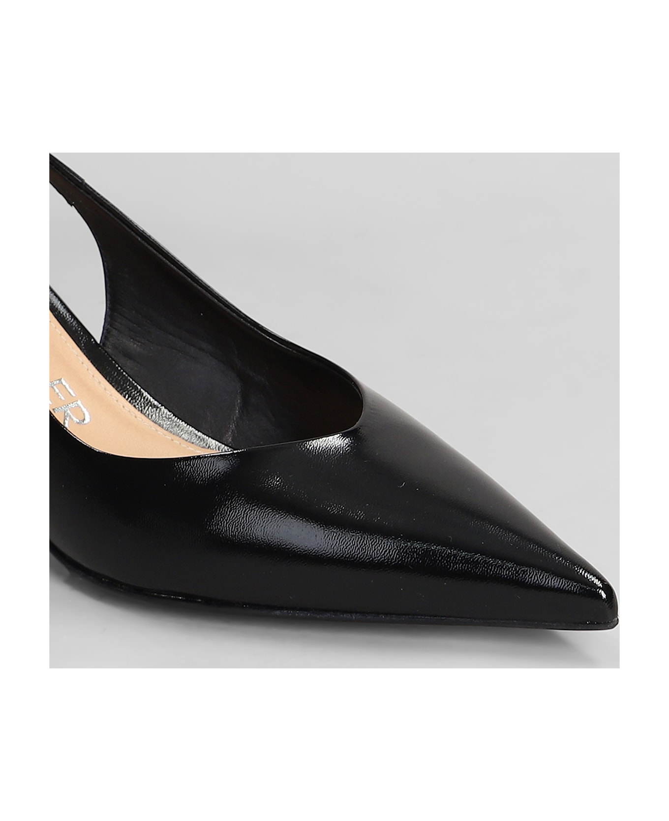 The Seller Pumps In Black Leather - black