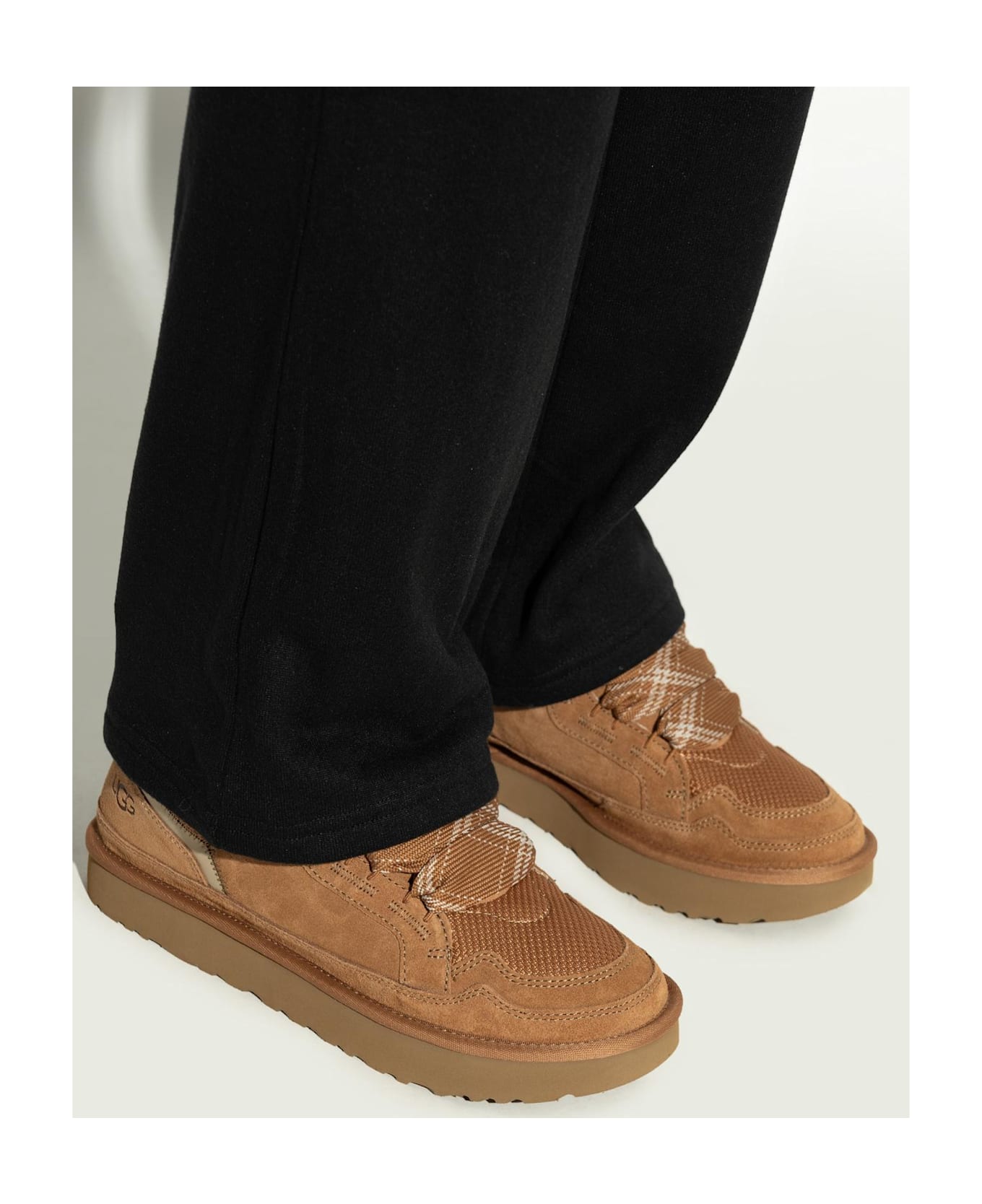 UGG Sports Shoes Lowmel - BROWN