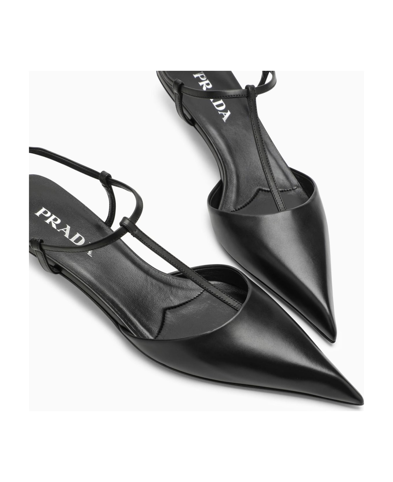 Prada Black Leather Slingback D\u00e9collet\u00e9 - Nero フラットシューズ