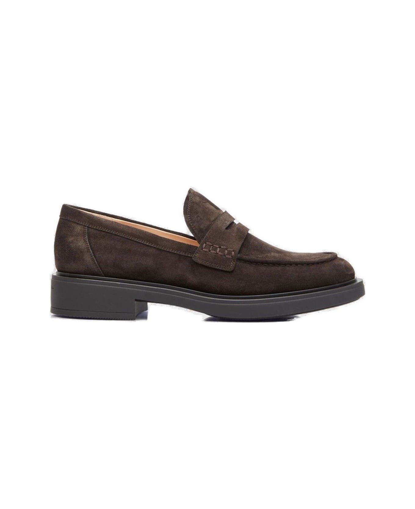 Gianvito Rossi Harris Round Toe Loafers - Moka フラットシューズ