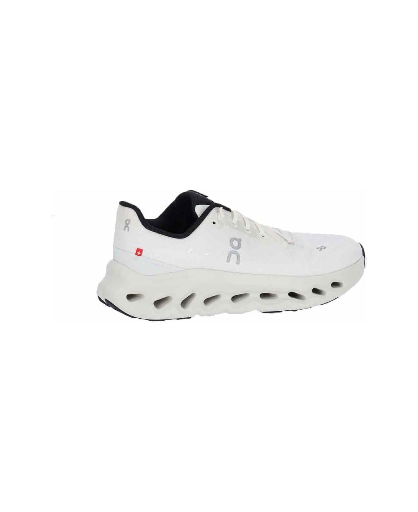 ON 'cloudtilt' Sneakers - White