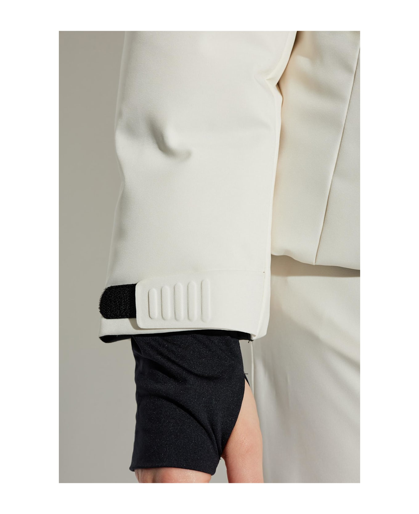 Moncler Grenoble Moncler Grenoble Performance 
Style