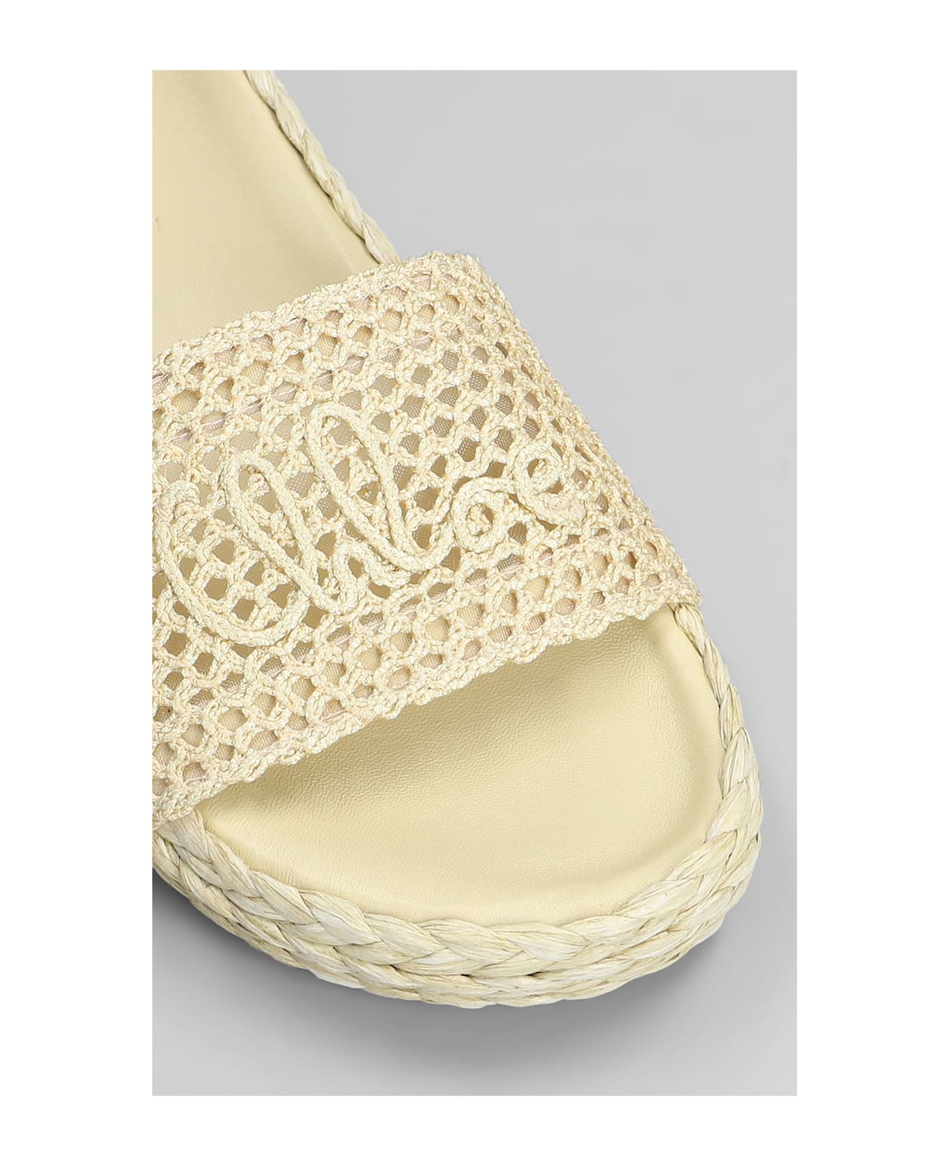 Chloé Isla Flats In Beige Raffia - beige