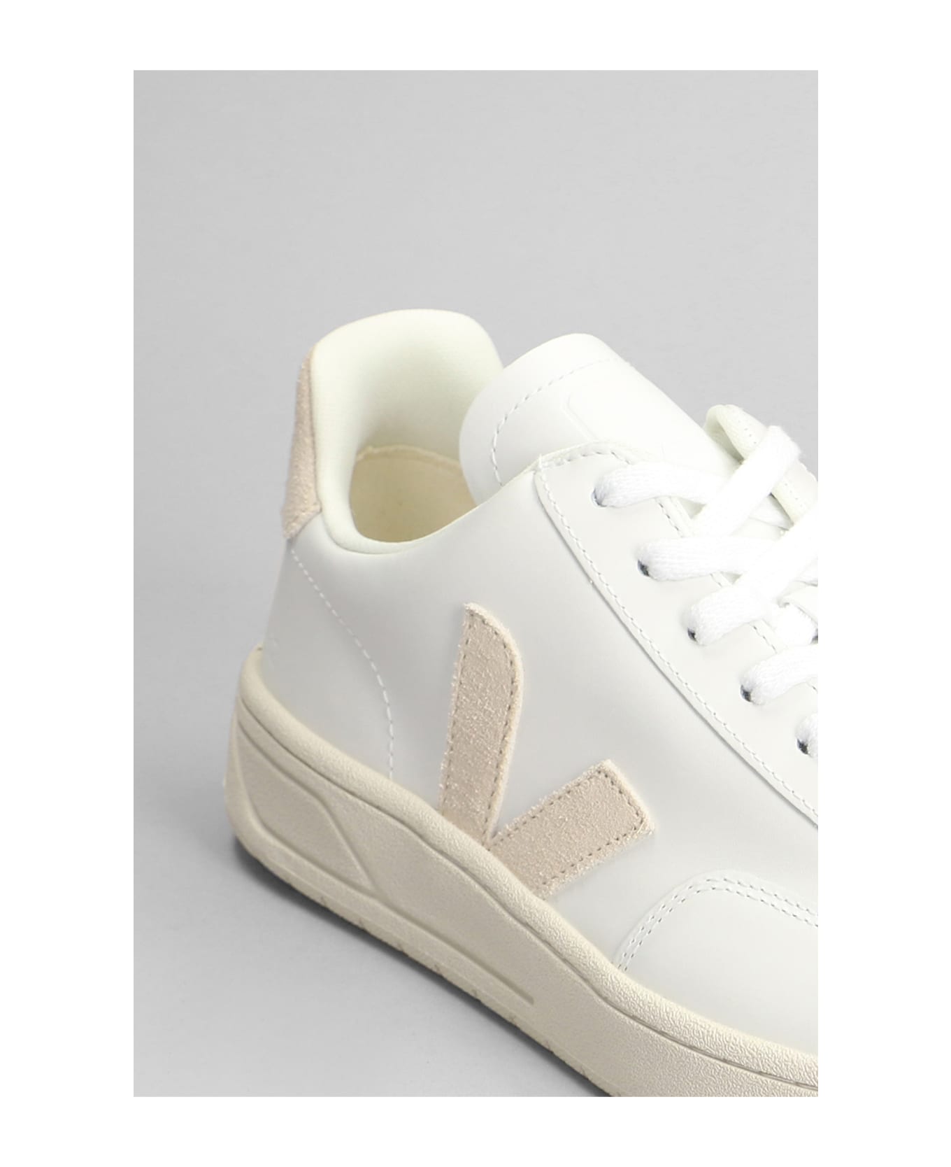 Veja V-12 Sneakers In White Leather - Bianco