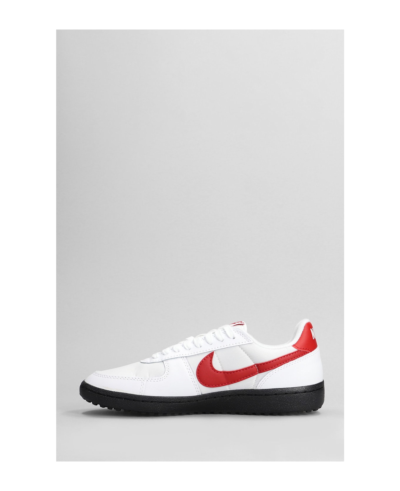 Nike Field General 82 Sp Sneakers In White Leather And Fabric - white