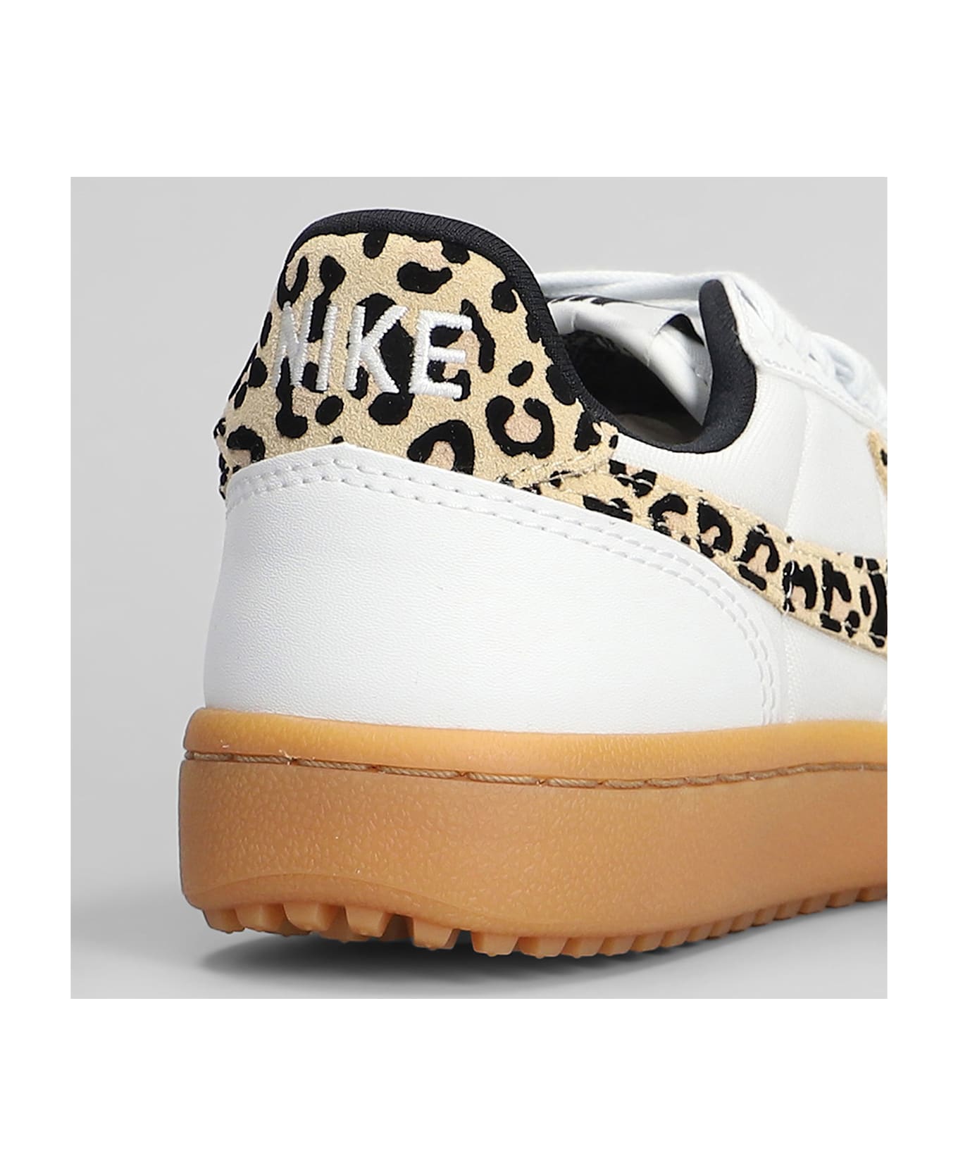 Nike Field General Se Sneakers In White Leather And Fabric - white