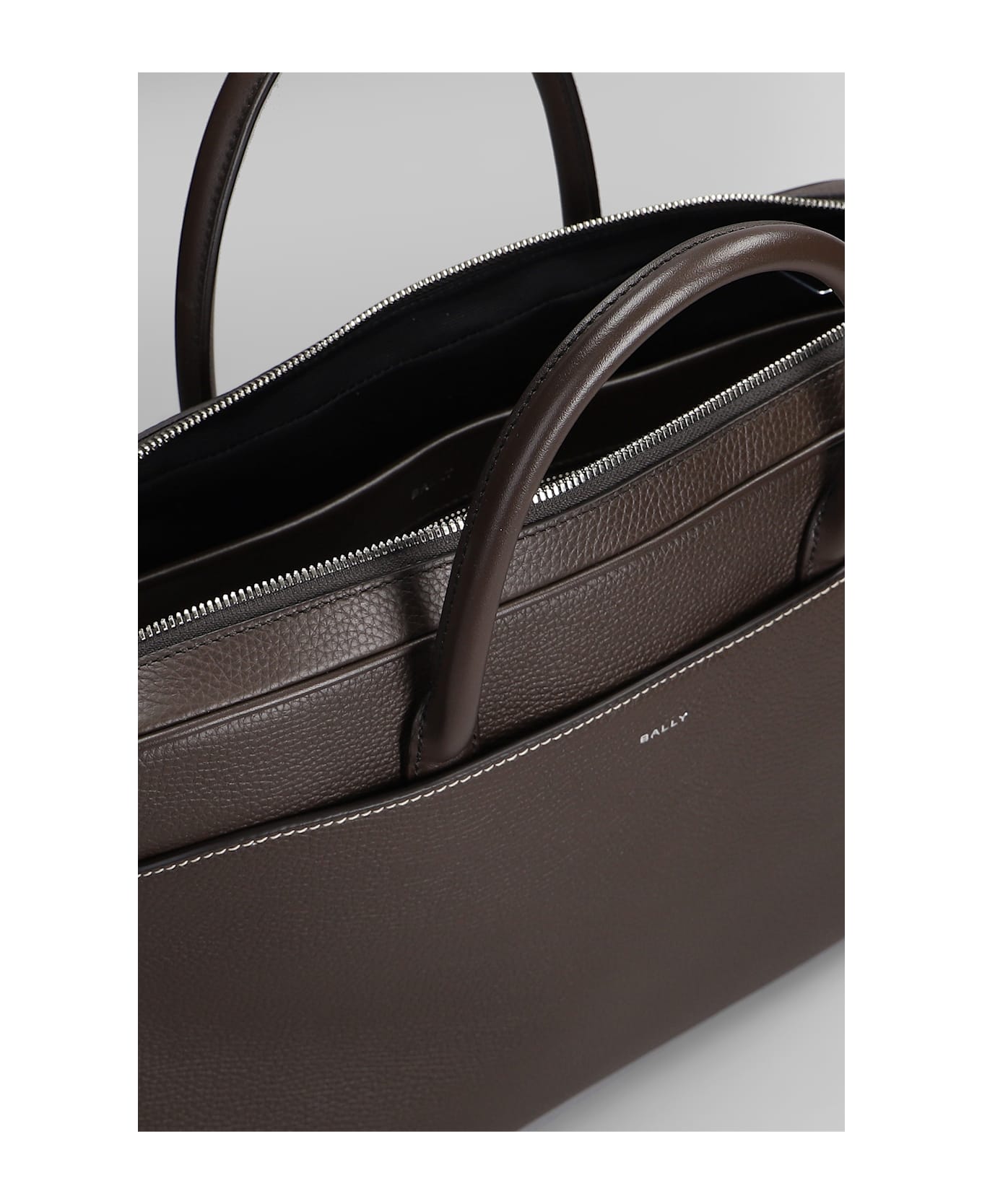 Bally Oeden Monobrief Hand Bag In Brown Leather - brown