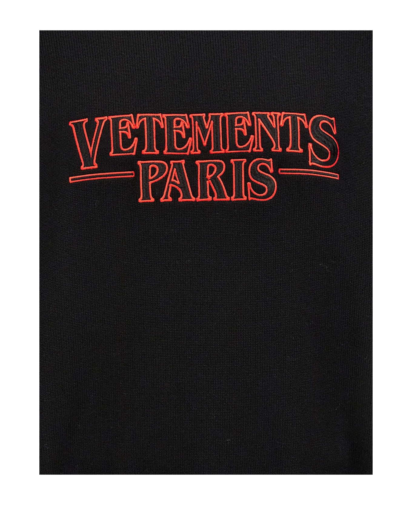 VETEMENTS Paris Sweater - Black   フリース