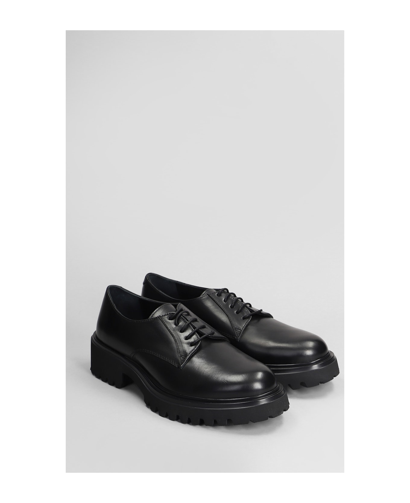 Julie Dee Lace Up Shoes In Black Leather - black