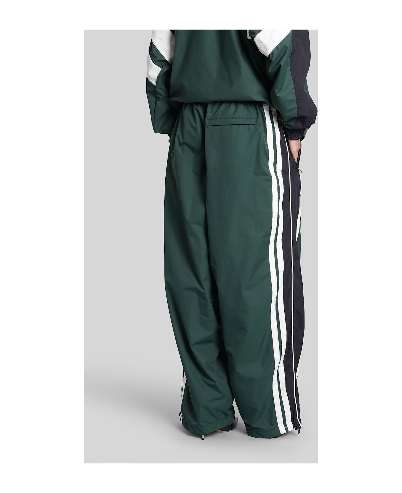 VETEMENTS Pants In Green Nylon - green